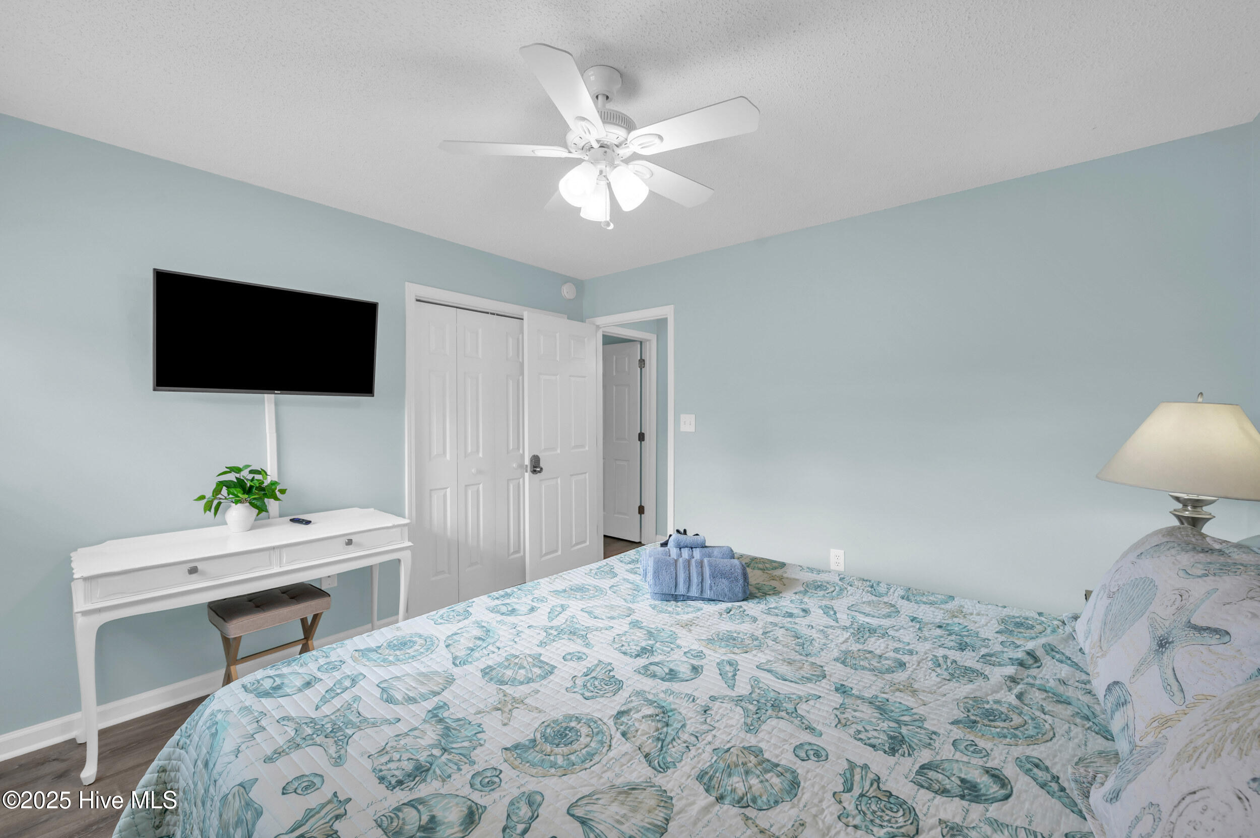 100543917 | Photo 31