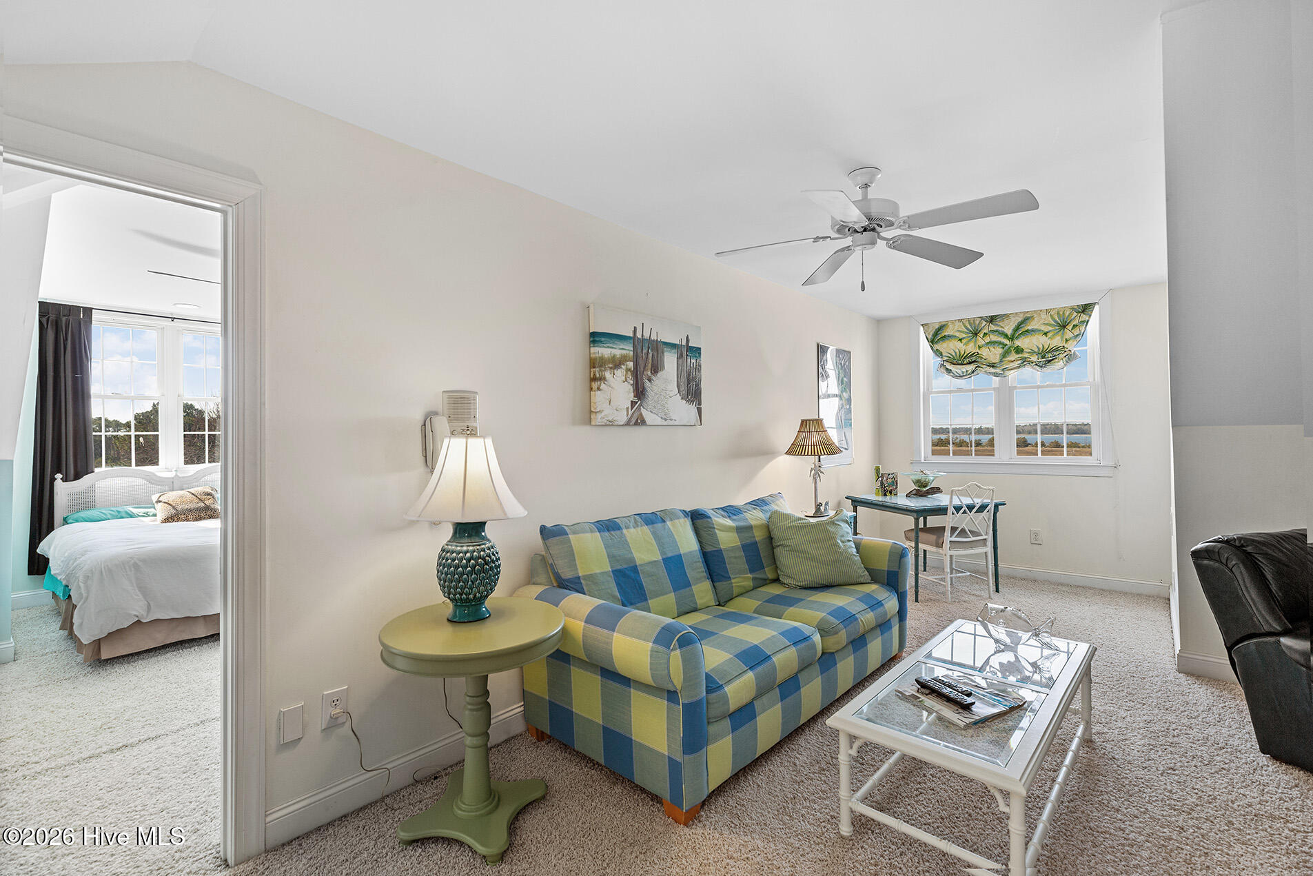 100554340 | Photo 40