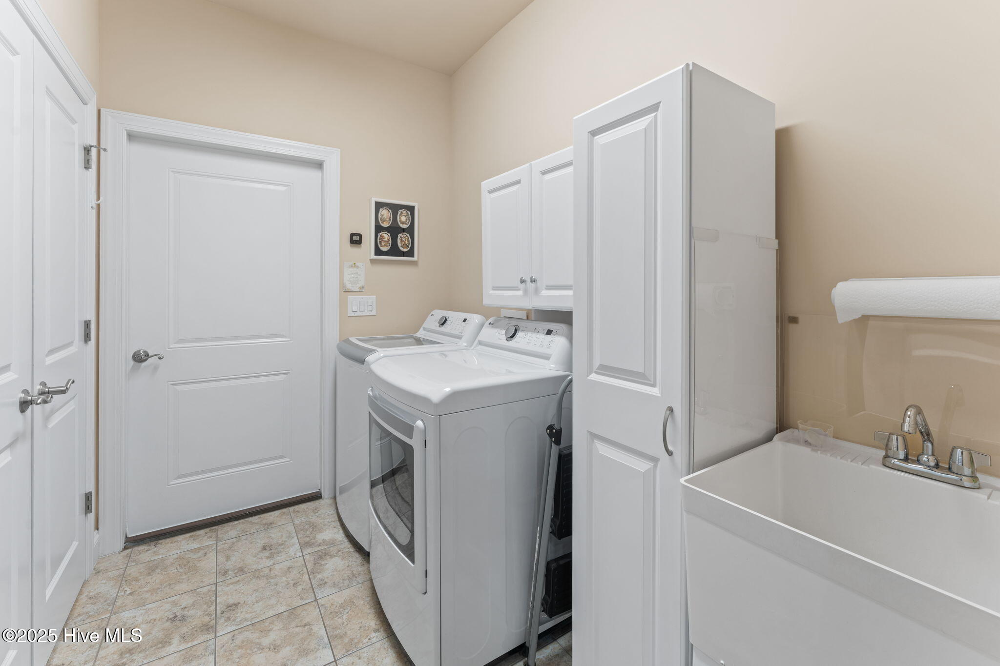 100515230 | Photo 17