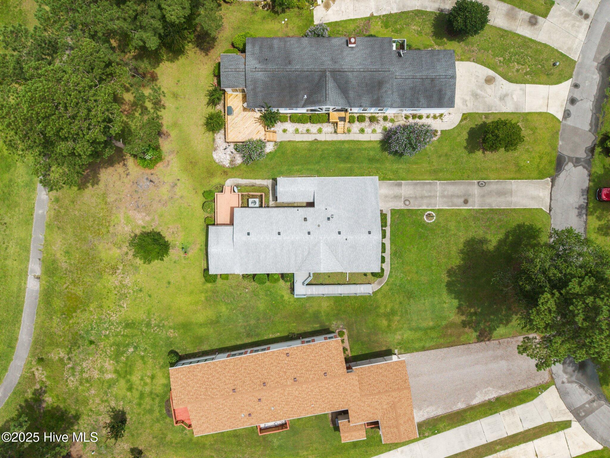 100514117 | Photo 45