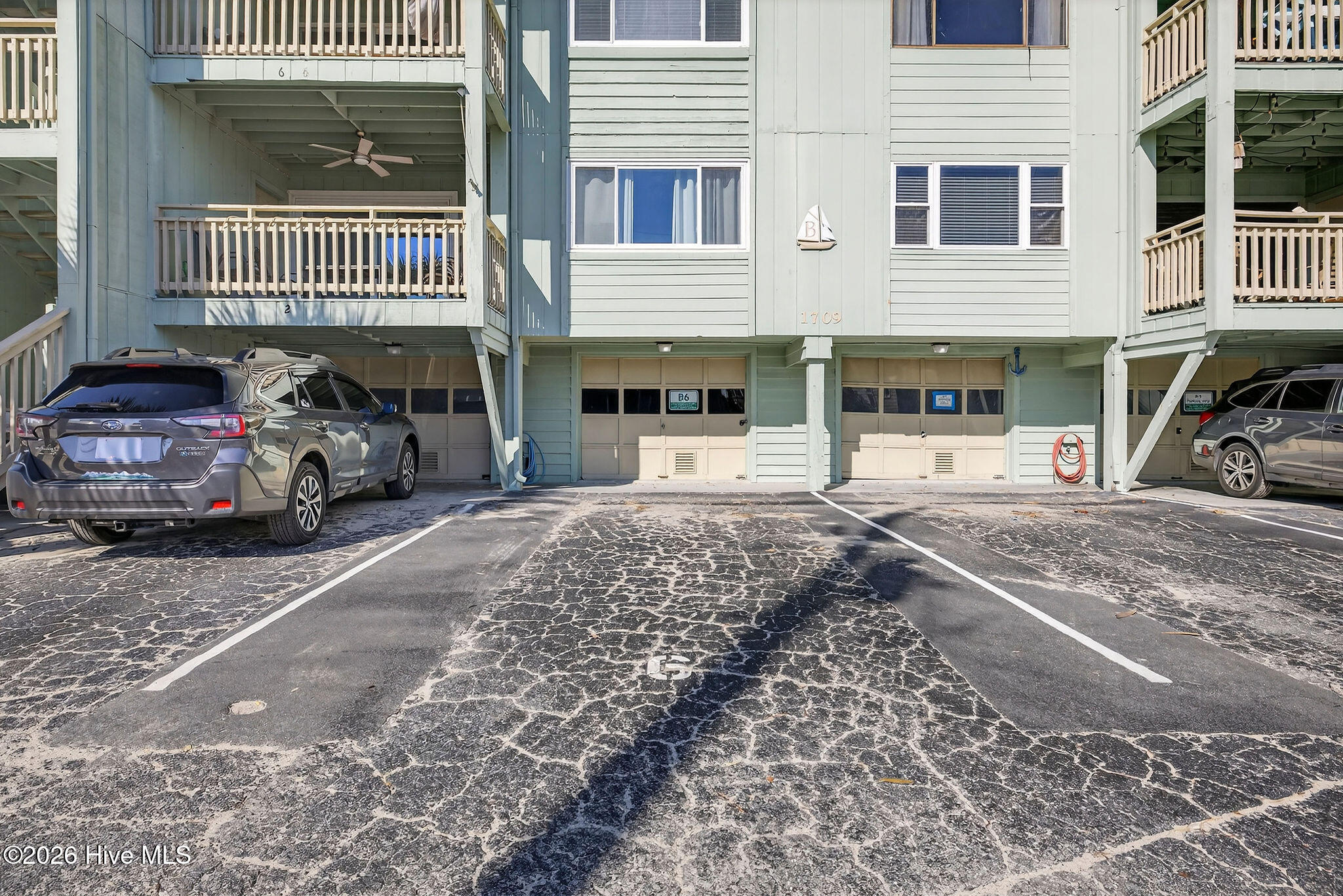 100554864 | Photo 29