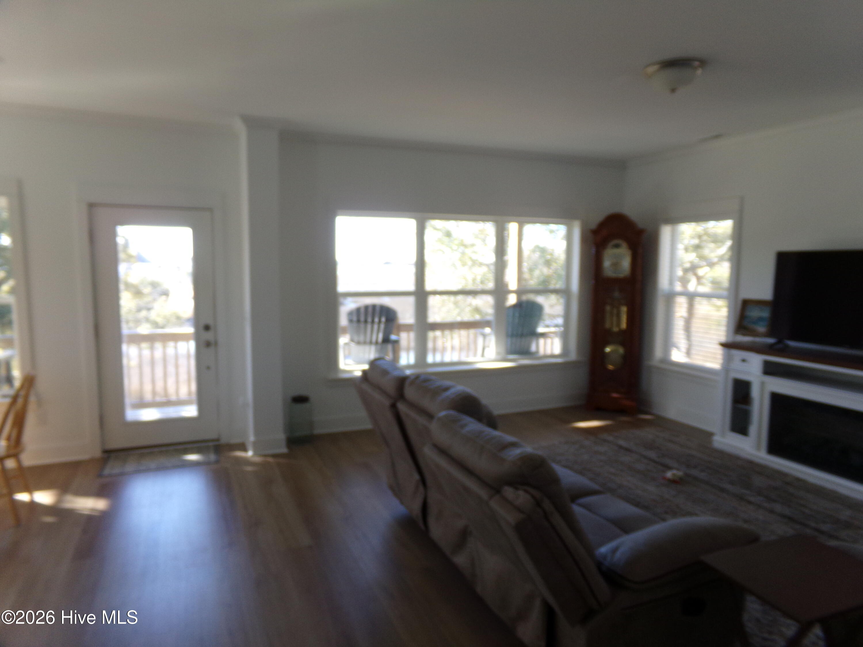 100547282 | Photo 24