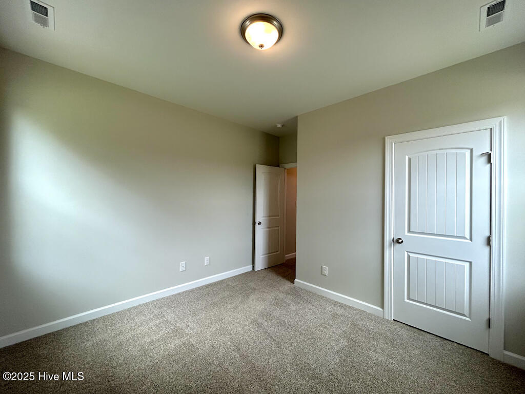 100562830 | Photo 31