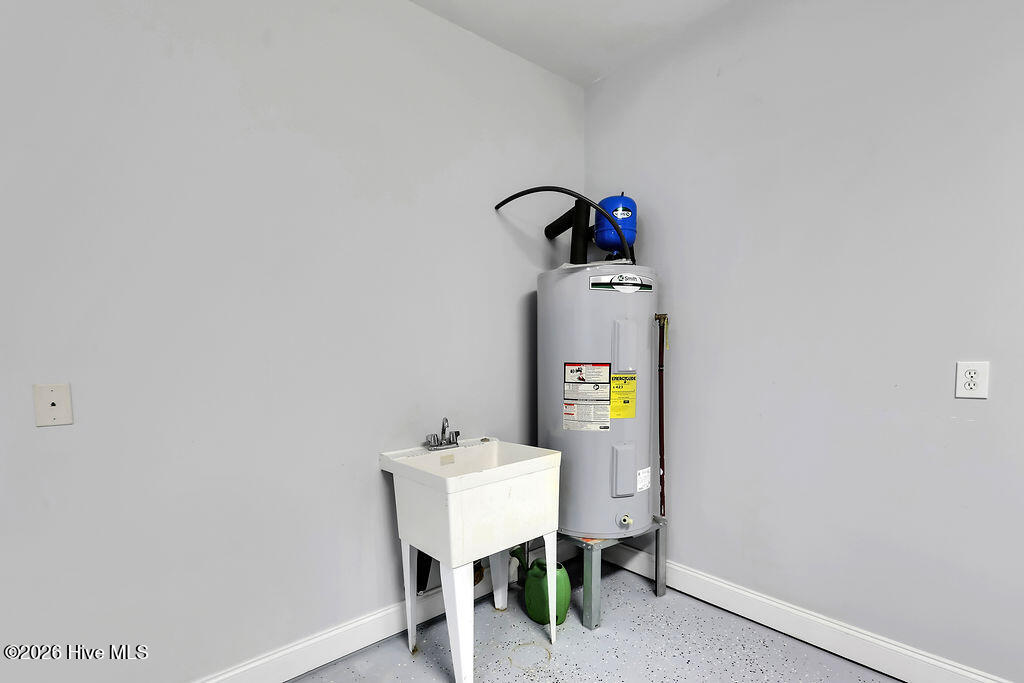 100558712 | Photo 31