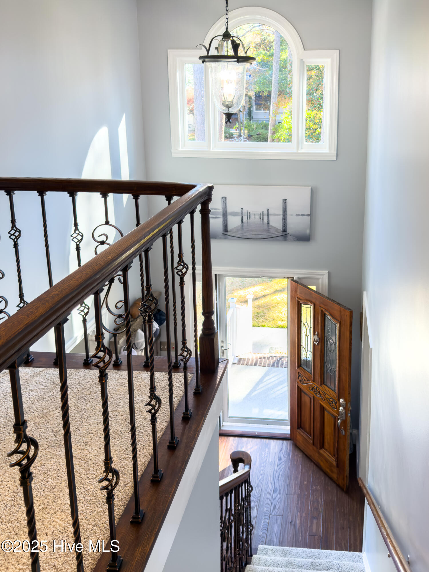 100542909 | Photo 30