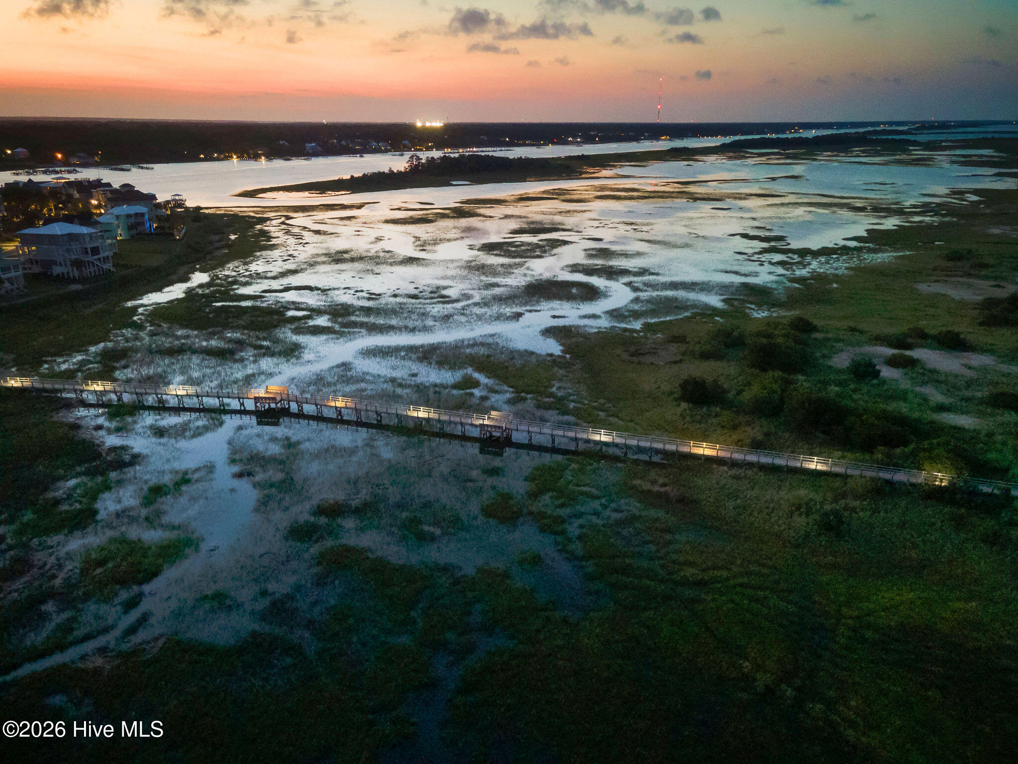 100562834 | Photo 65