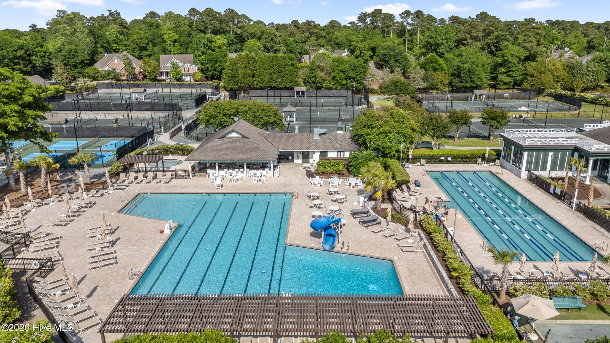 100562808 | Photo 57