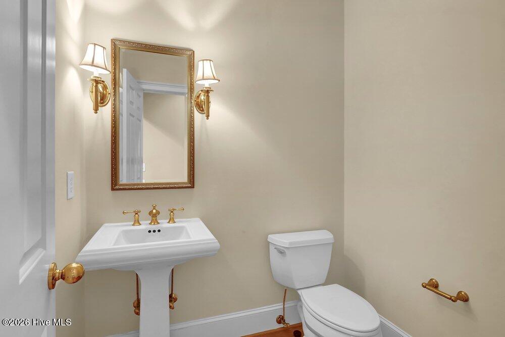 100554761 | Photo 39