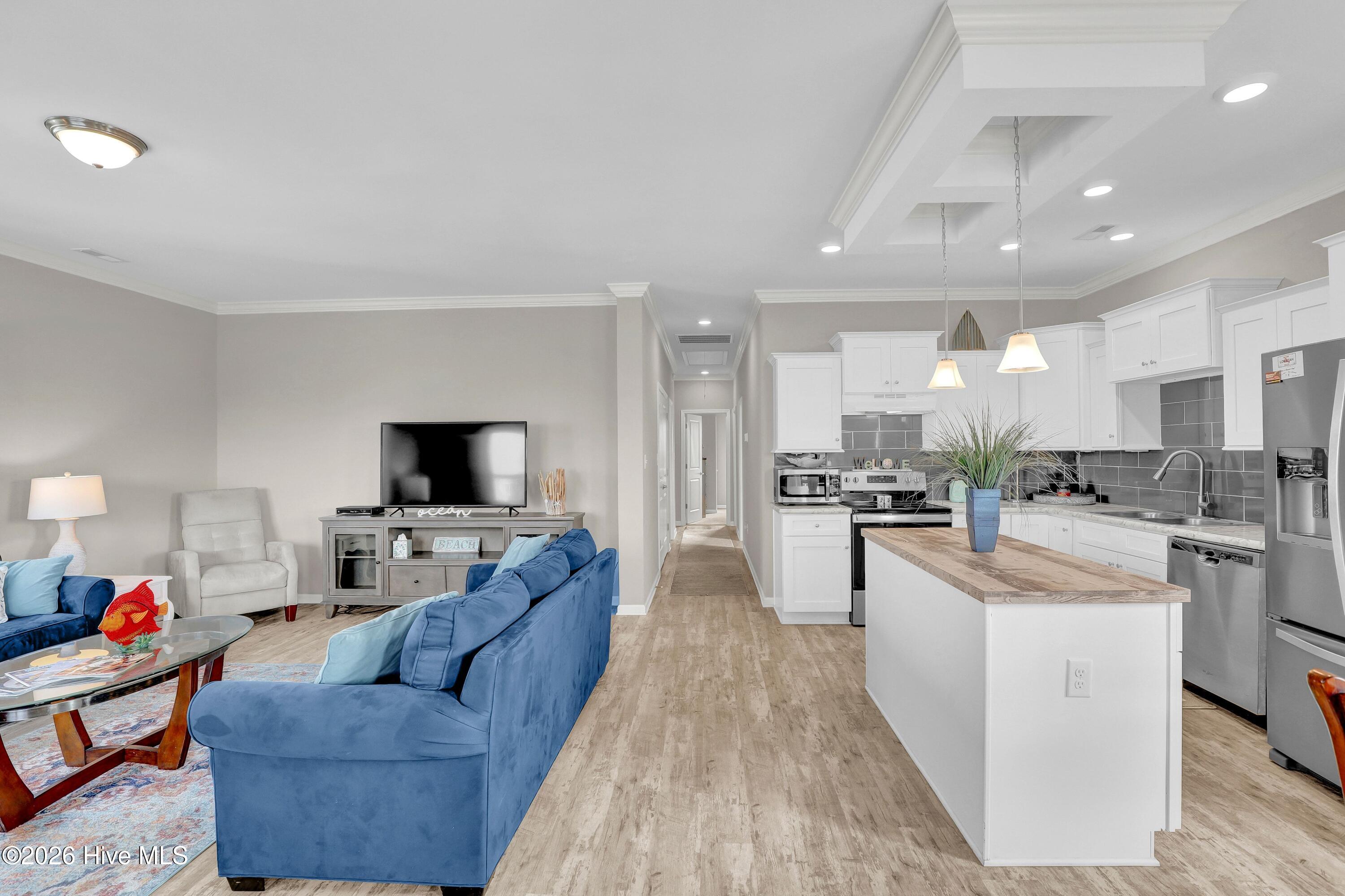 1017 1st Street, Surf City, NC, 28445