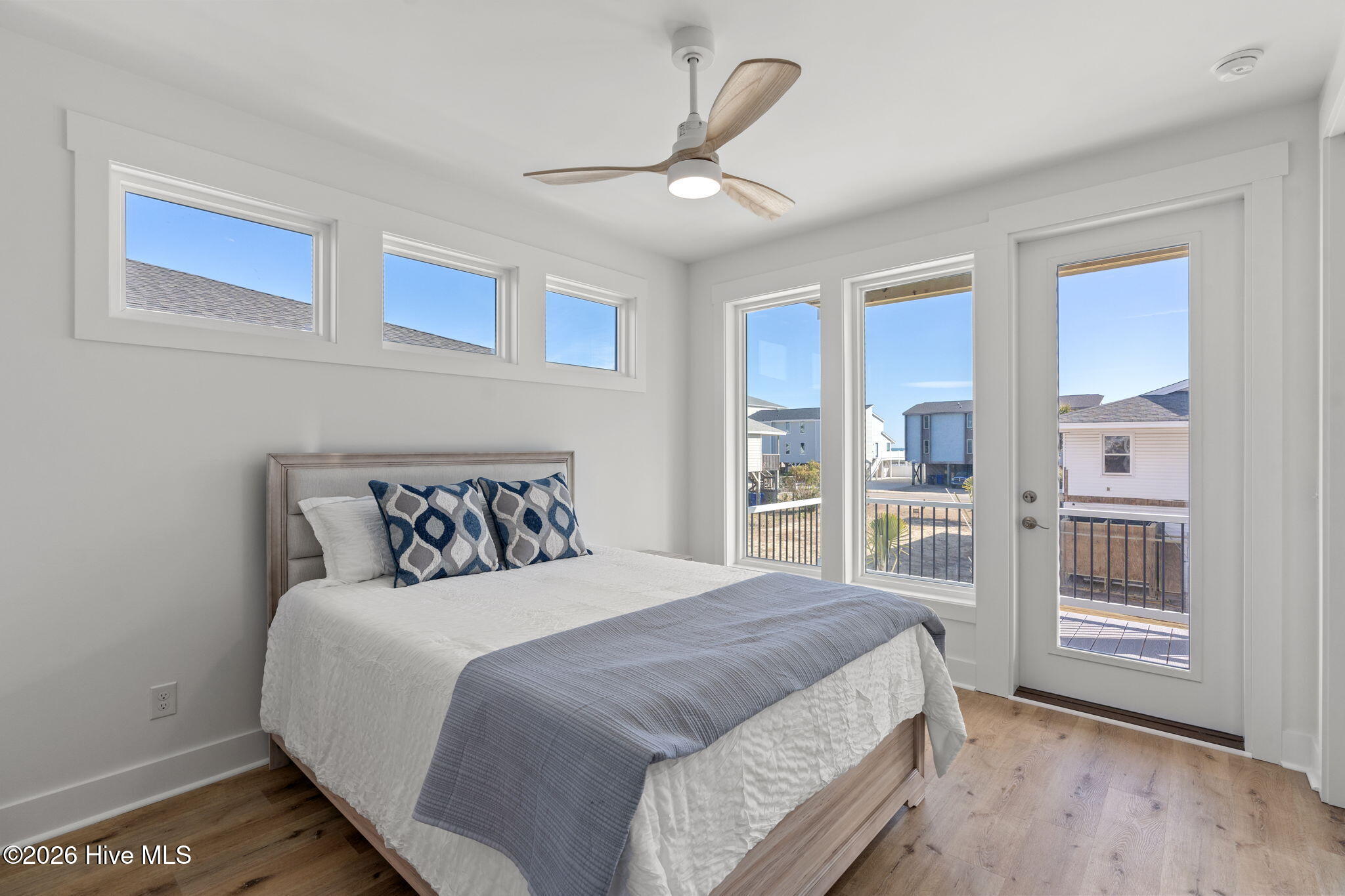 100554588 | Photo 16