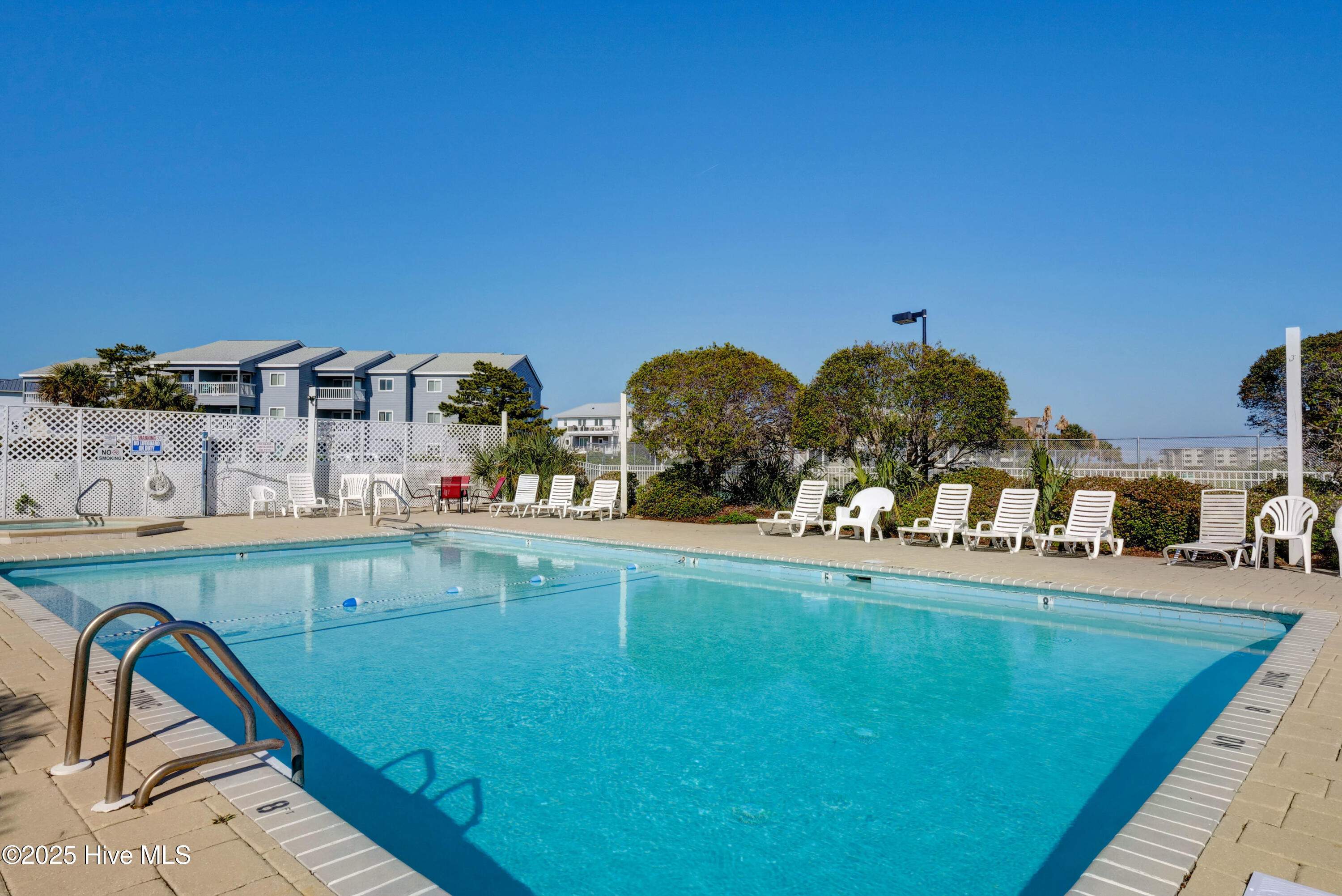 100516907 | Photo 41