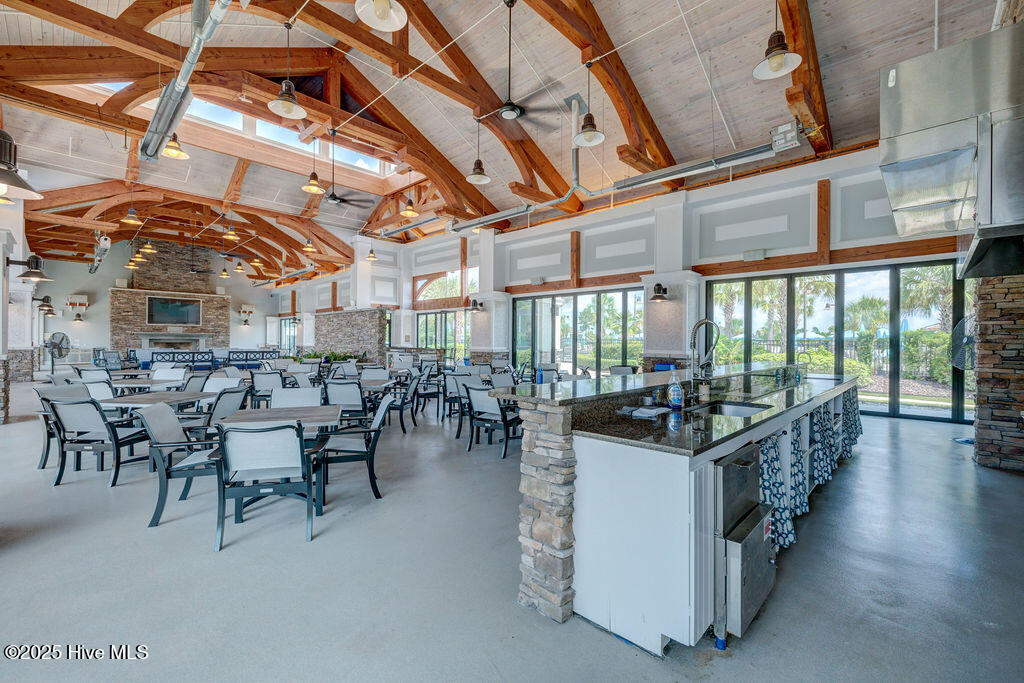 100529139 | Photo 86