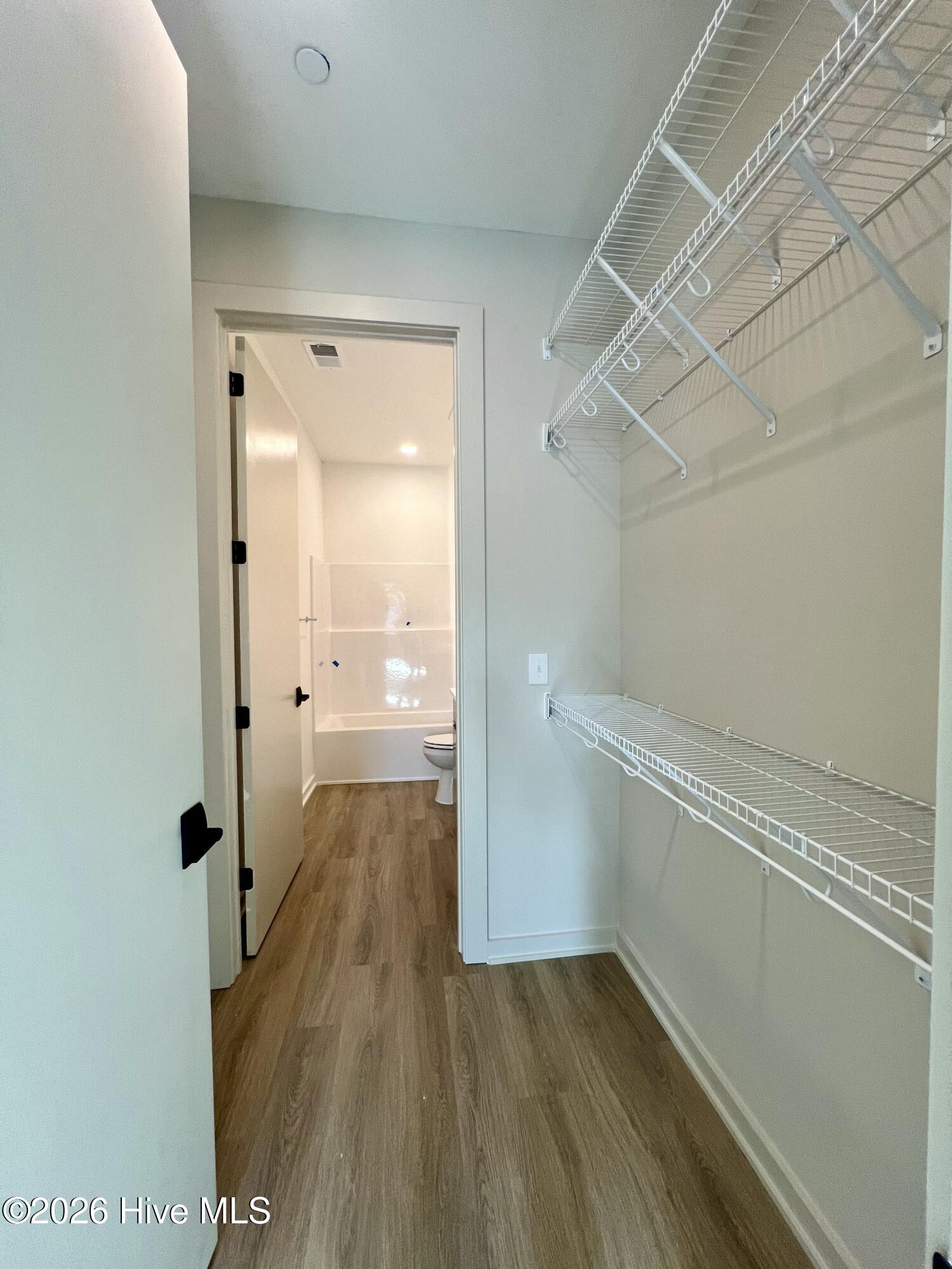 100547267 | Photo 11