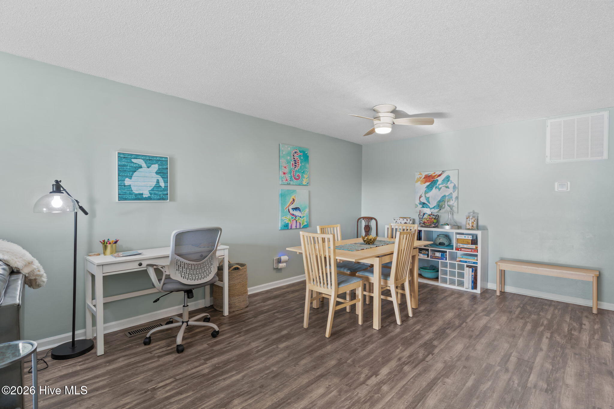 100560937 | Photo 10