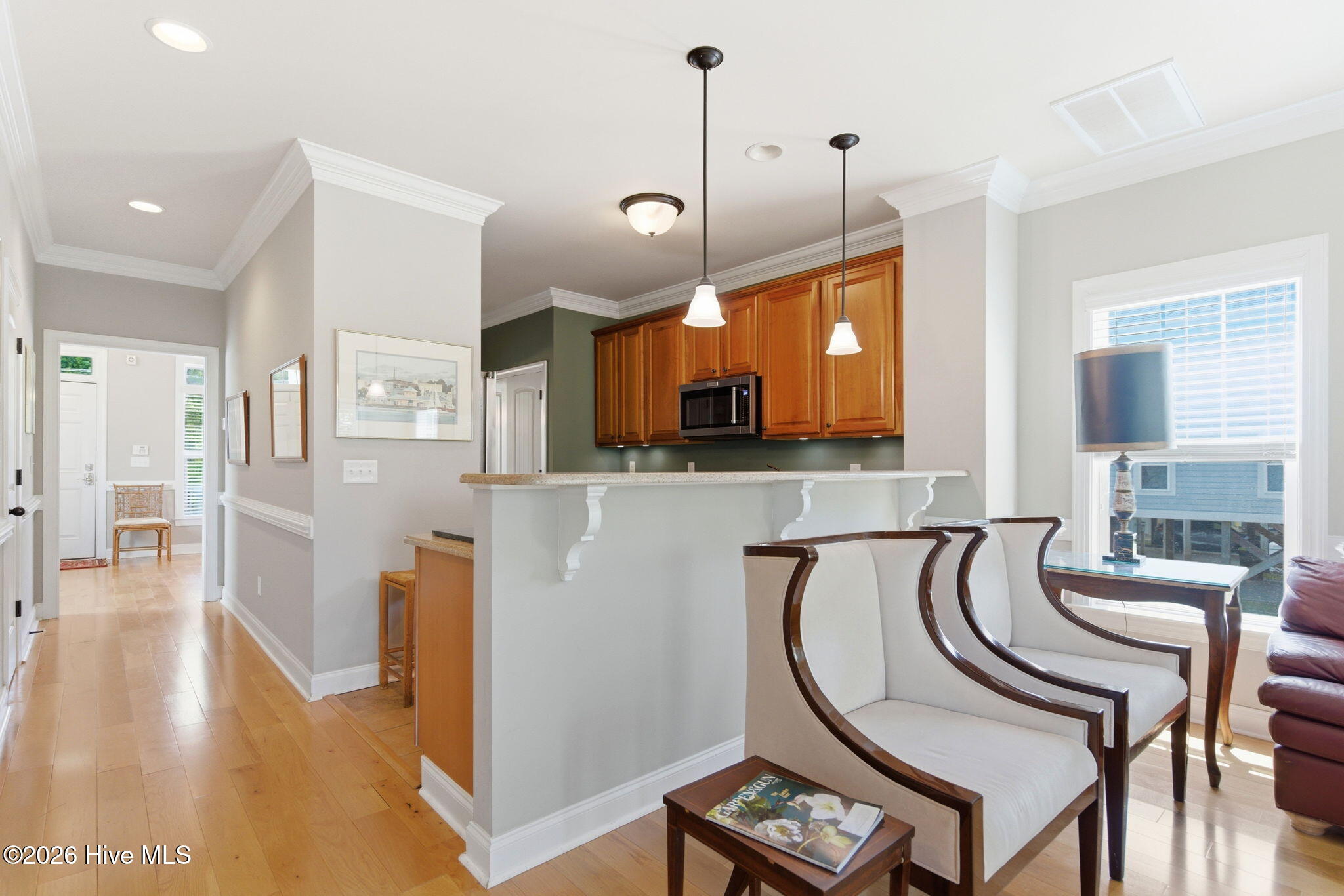 100569700 | Photo 11