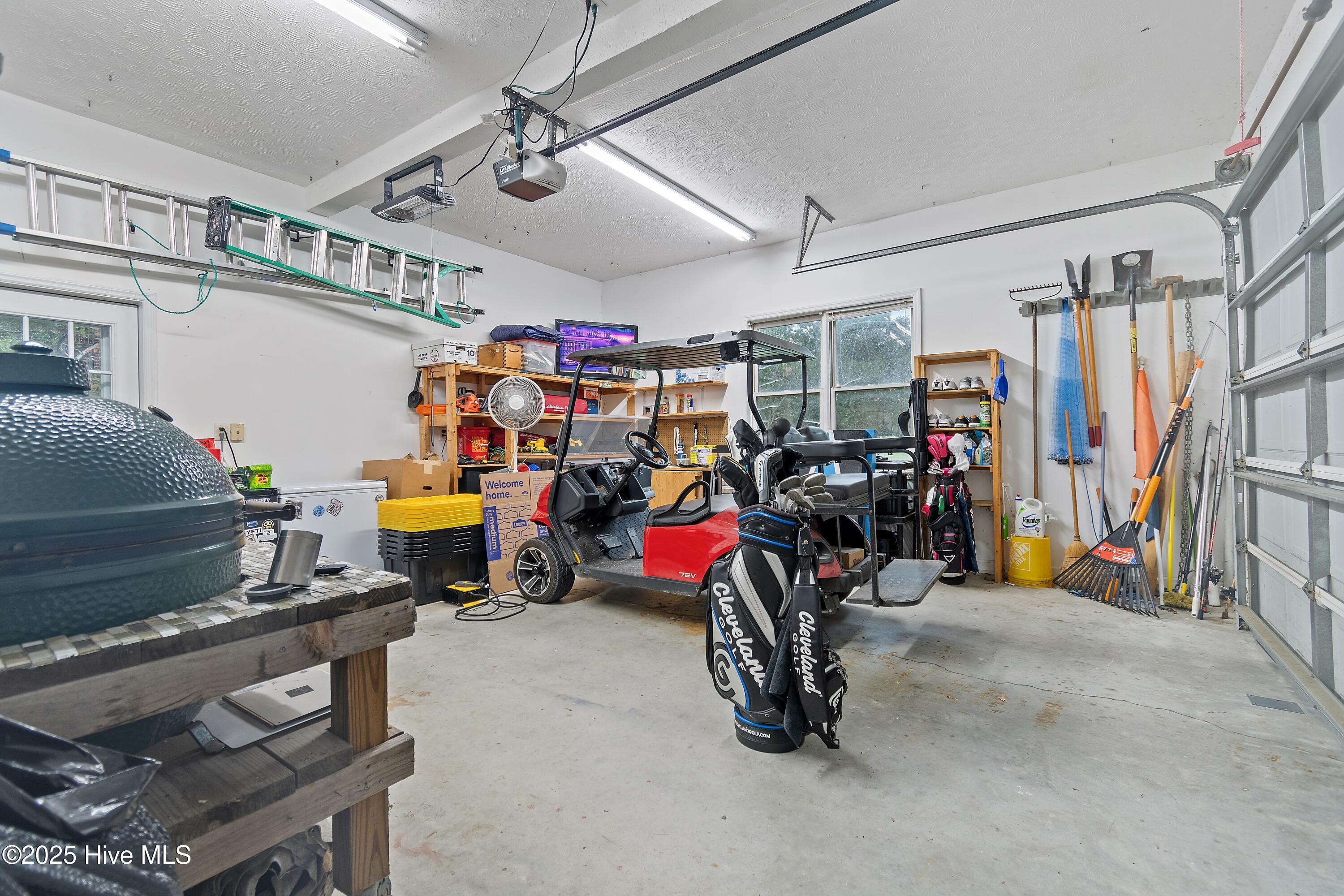 100522633 | Photo 37