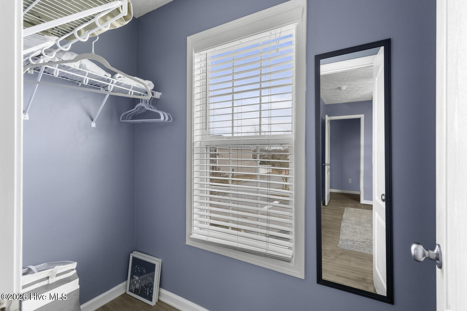 100549698 | Photo 20