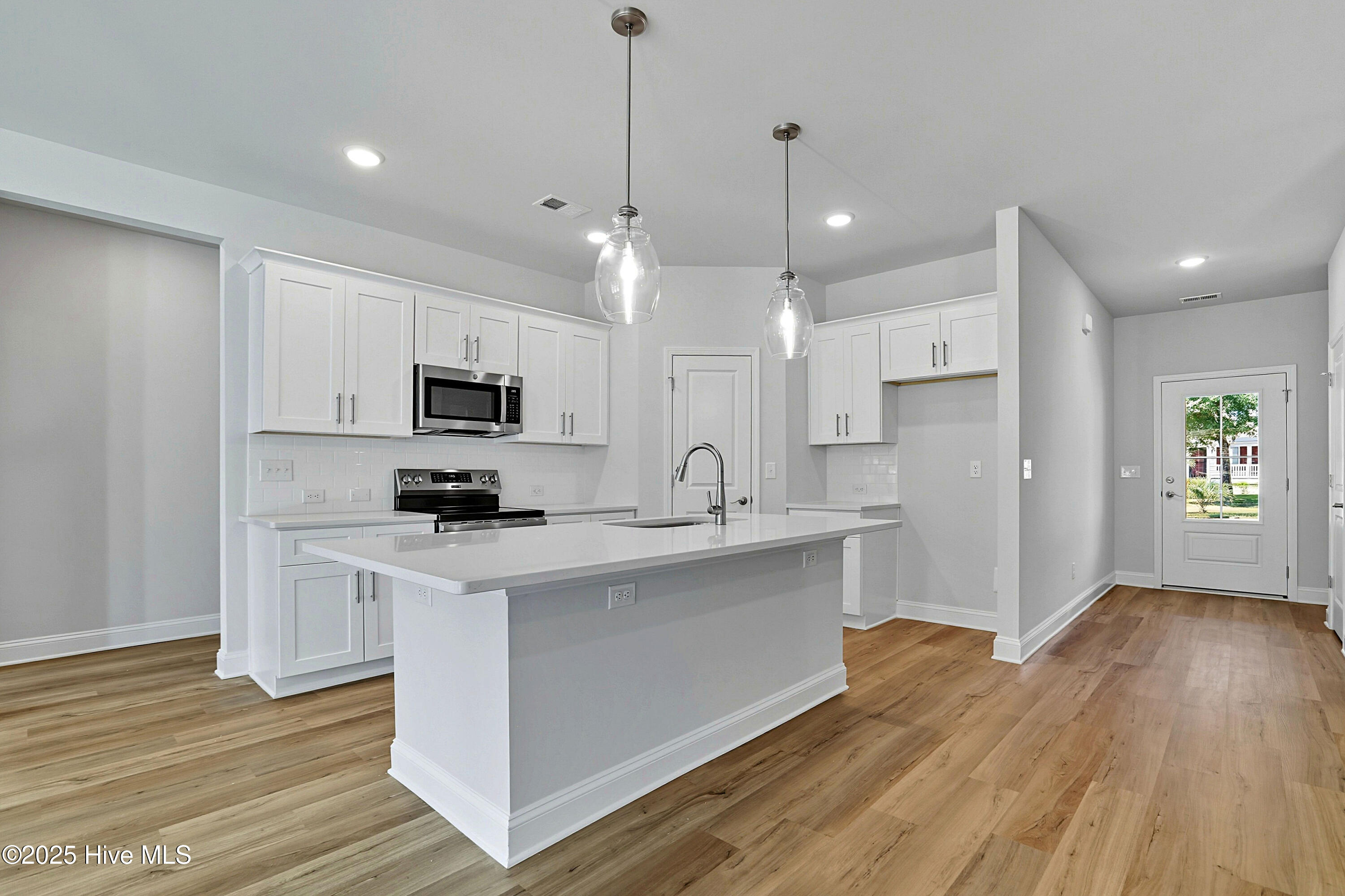 2594 (&2604&2610) Bellamy Drive SW, Supply, NC 28462 – photo 11: HP3V6A9194