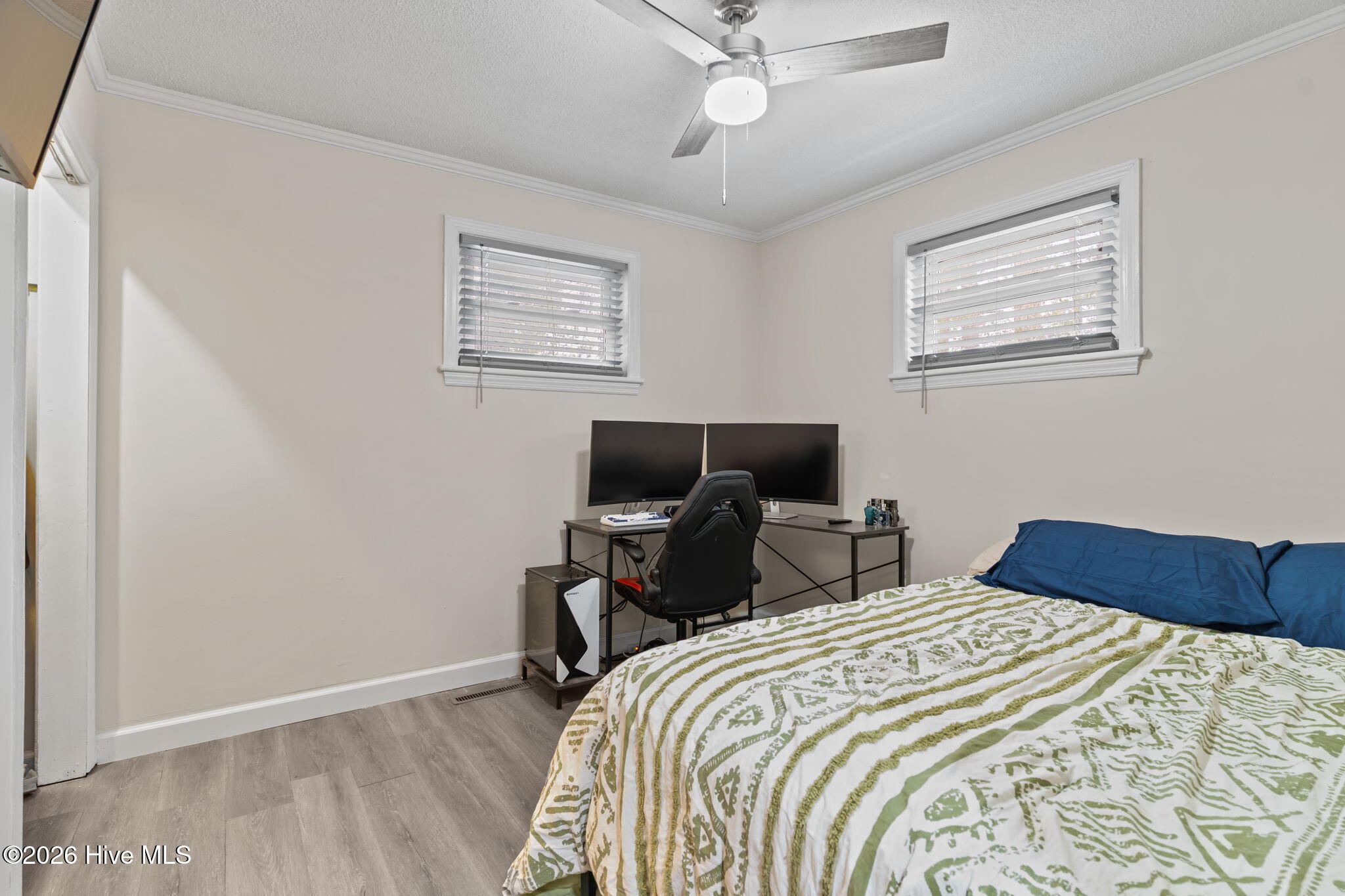 100557661 | Photo 26