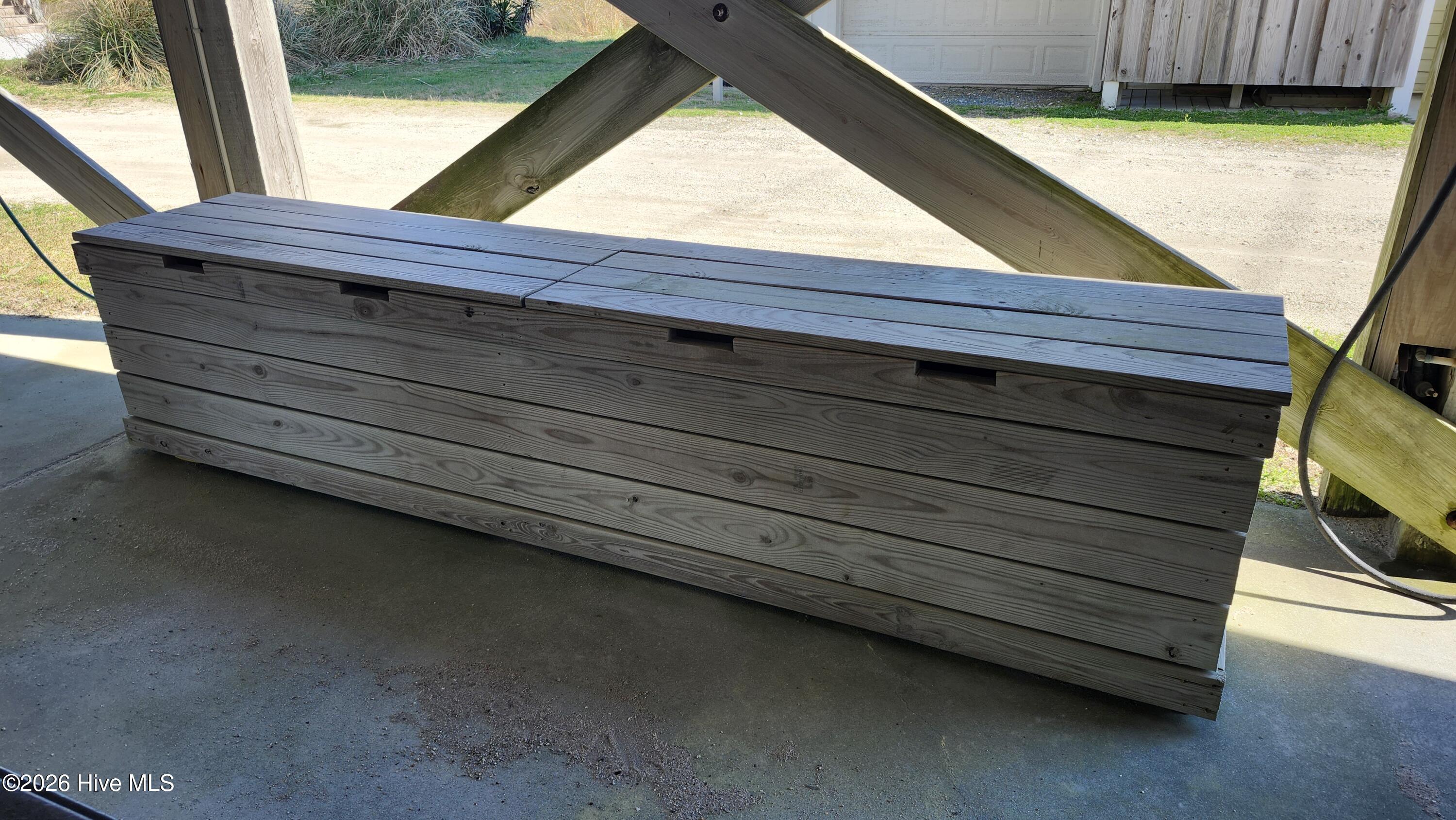 100563924 | Photo 30