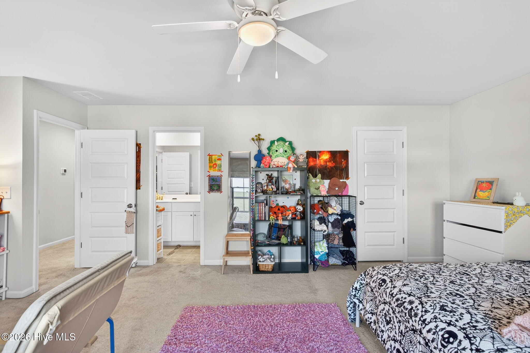 100559811 | Photo 34