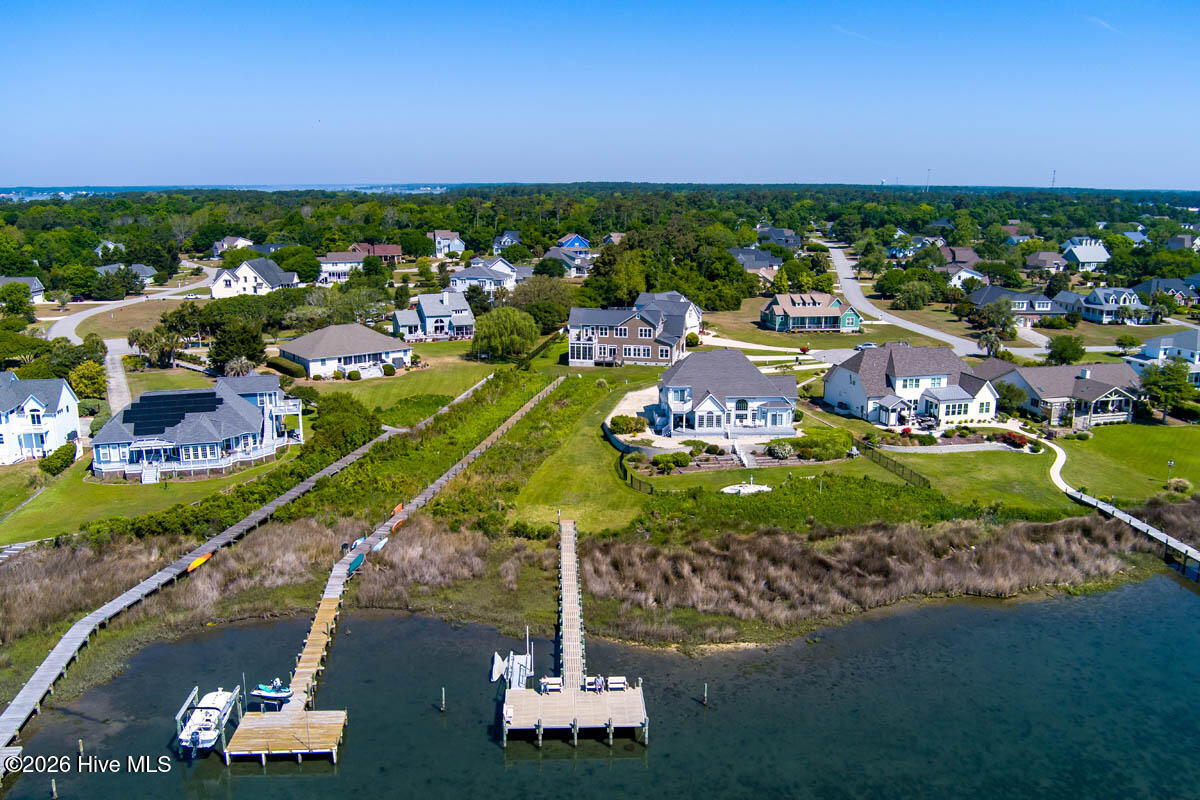 100569264 | Photo 41