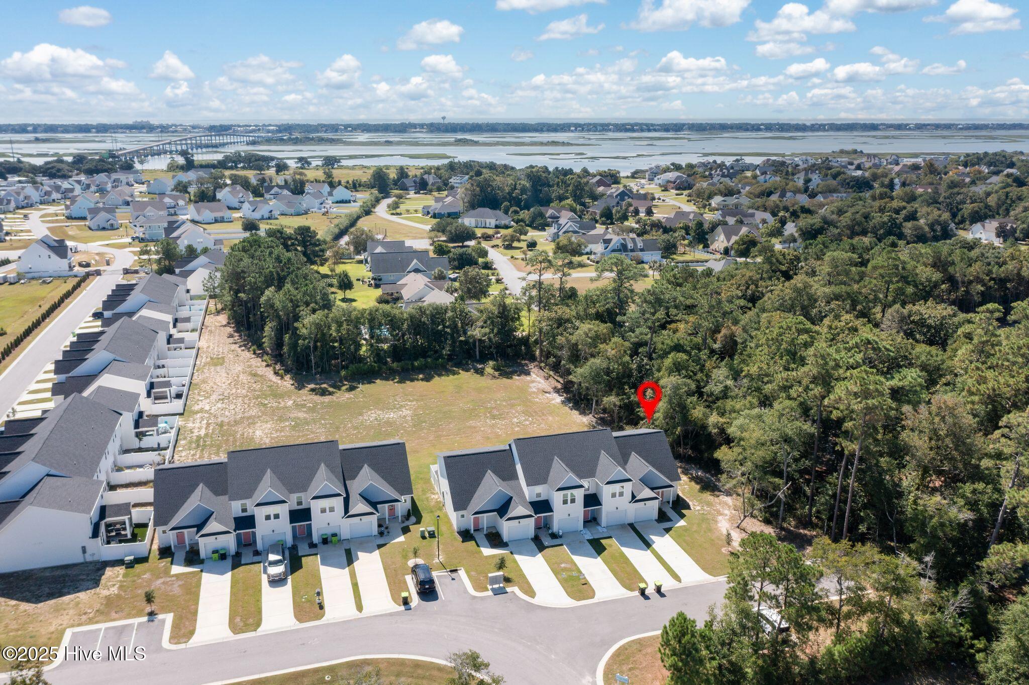 100531651 | Photo 40