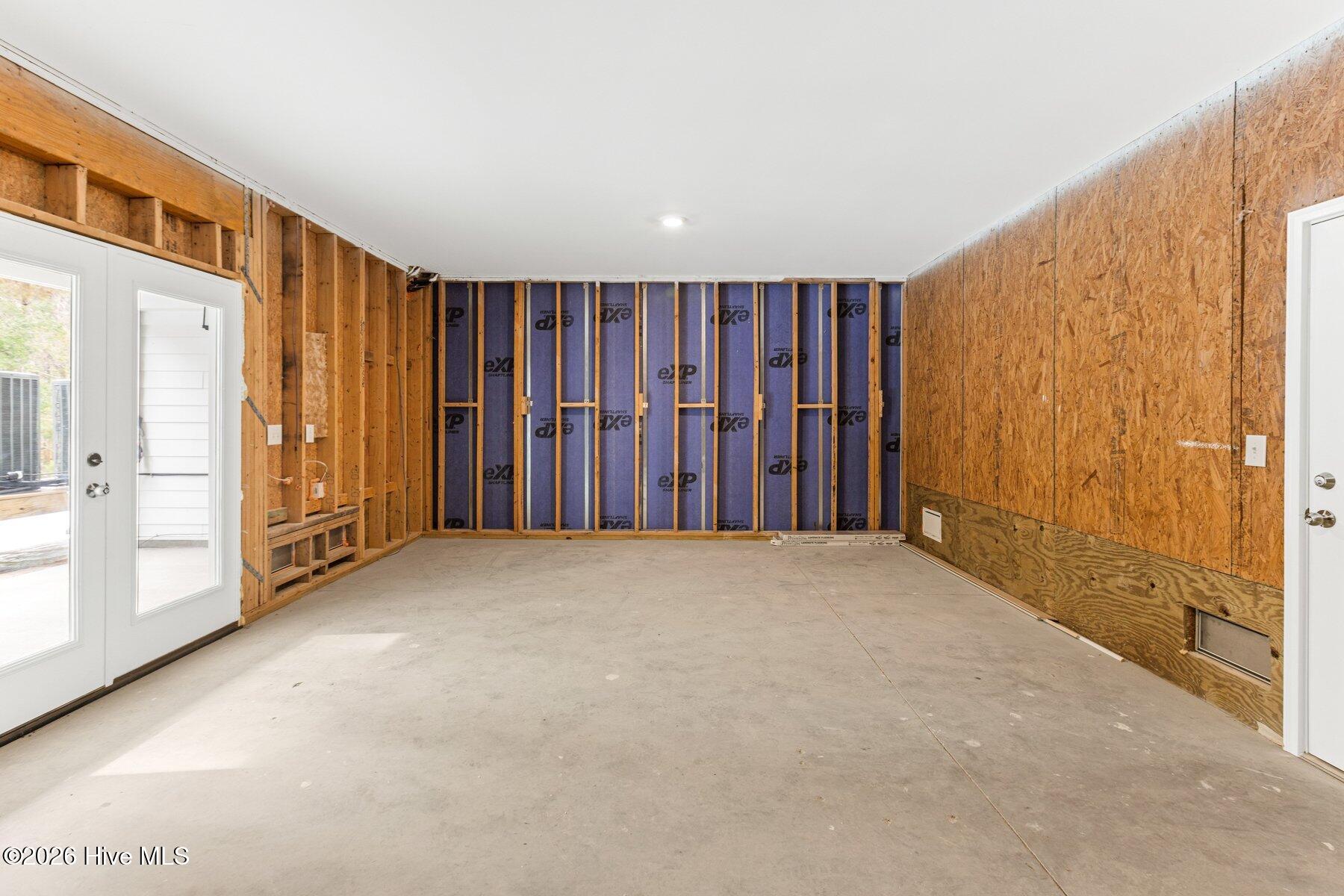 100564767 | Photo 37