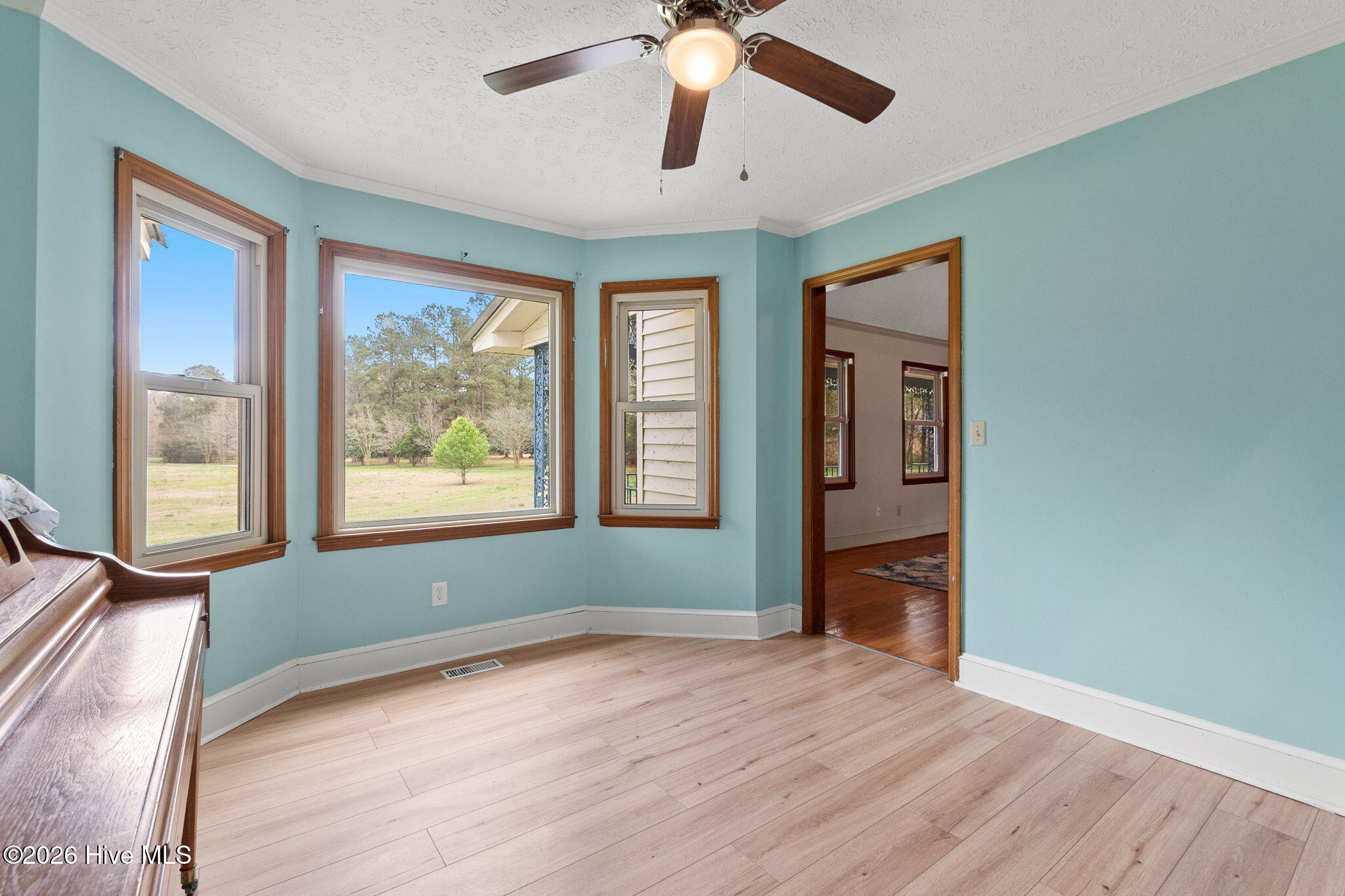 100560664 | Photo 15