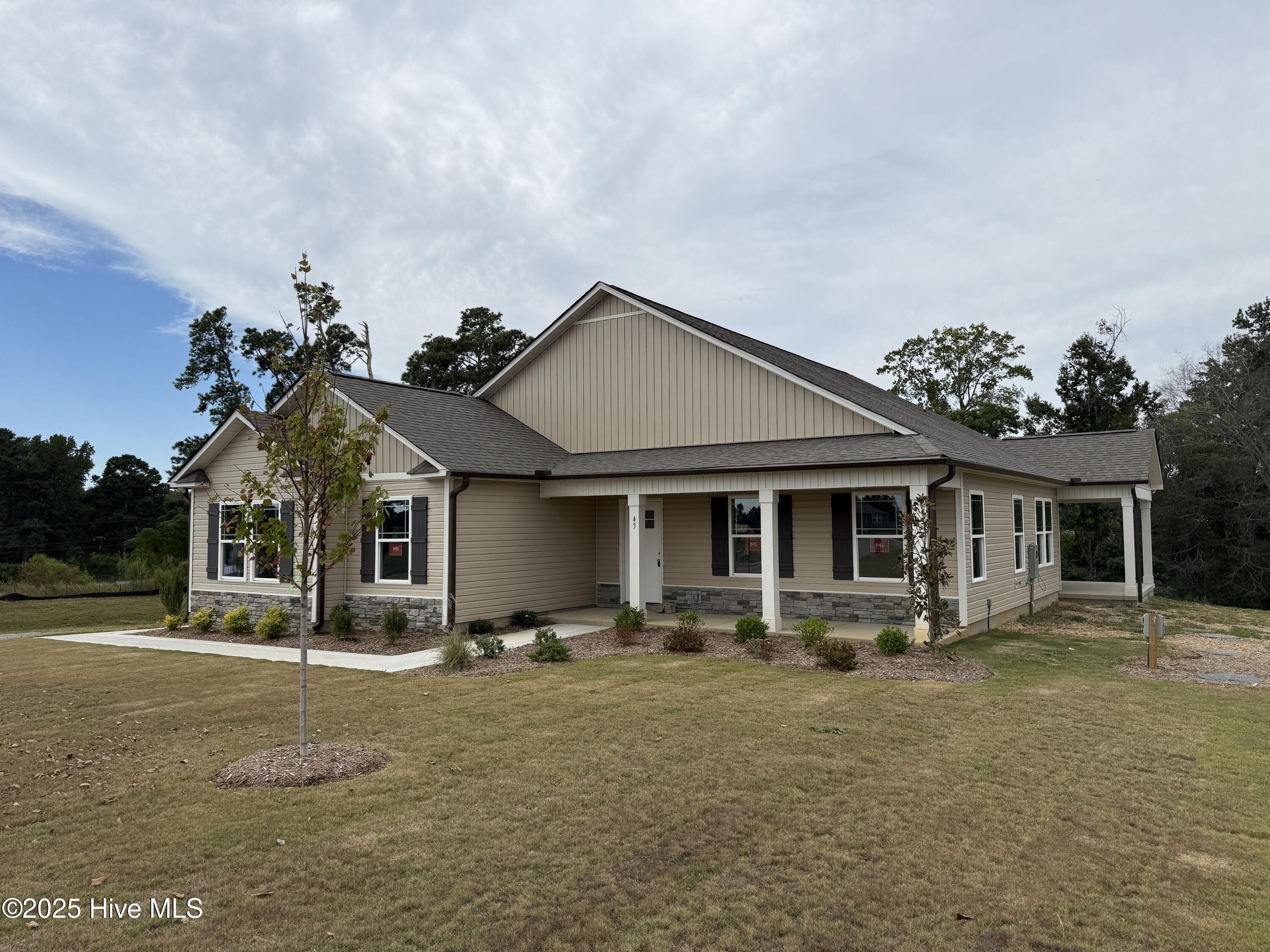 Property at 28 Hagood Street