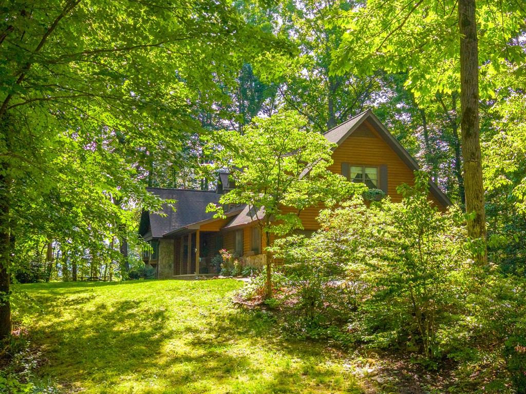 Homes for sale in Robbinsville, NC | 171 High Splendor Rd, Robbinsville, NC 28771 | MLS# 98544674