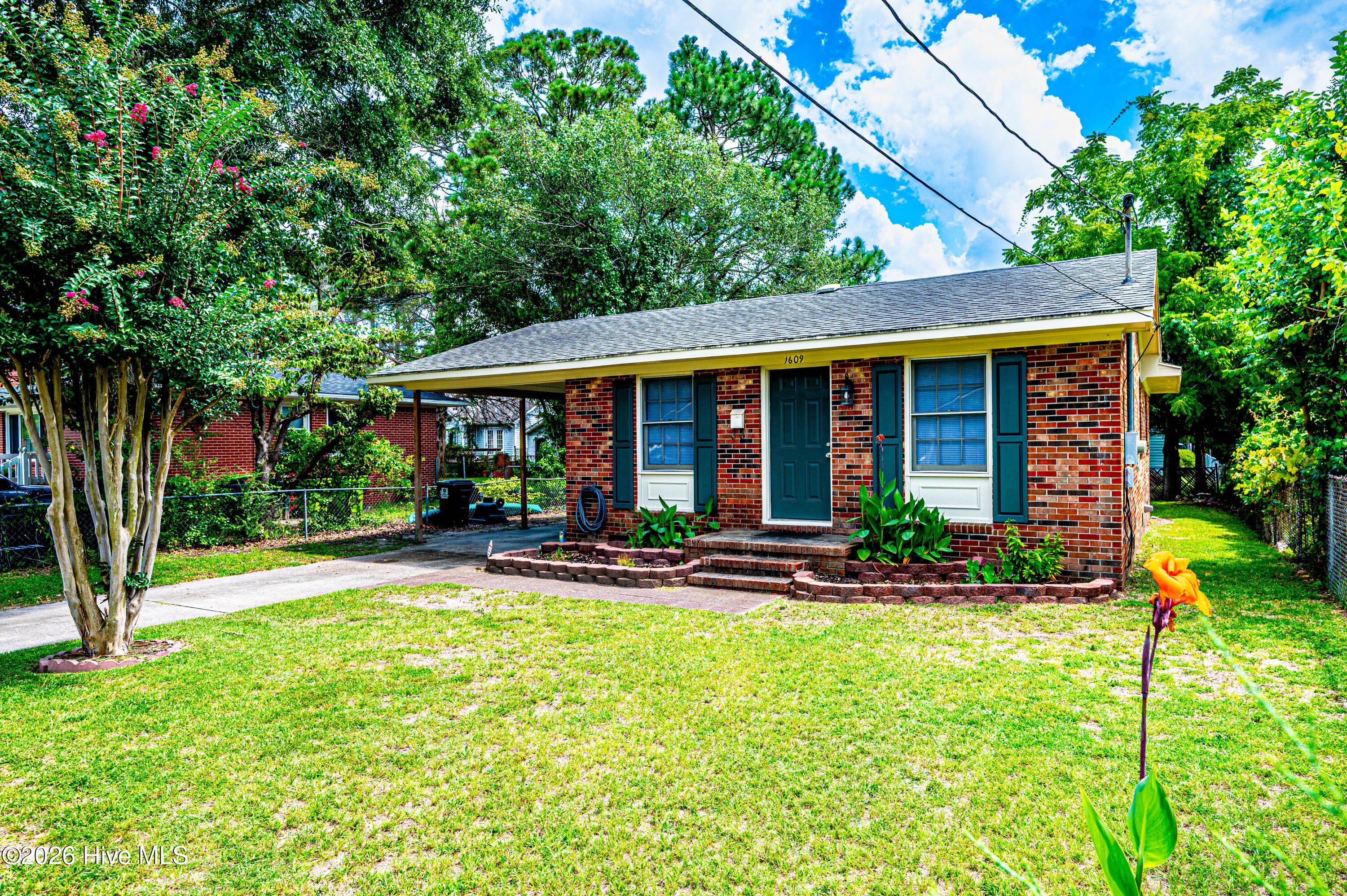 Exterior photo of 1609 Canal Street, New Bern, NC 28560. MLS: 100598812