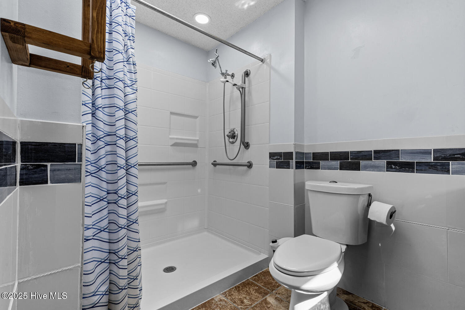 100532865 | Photo 21