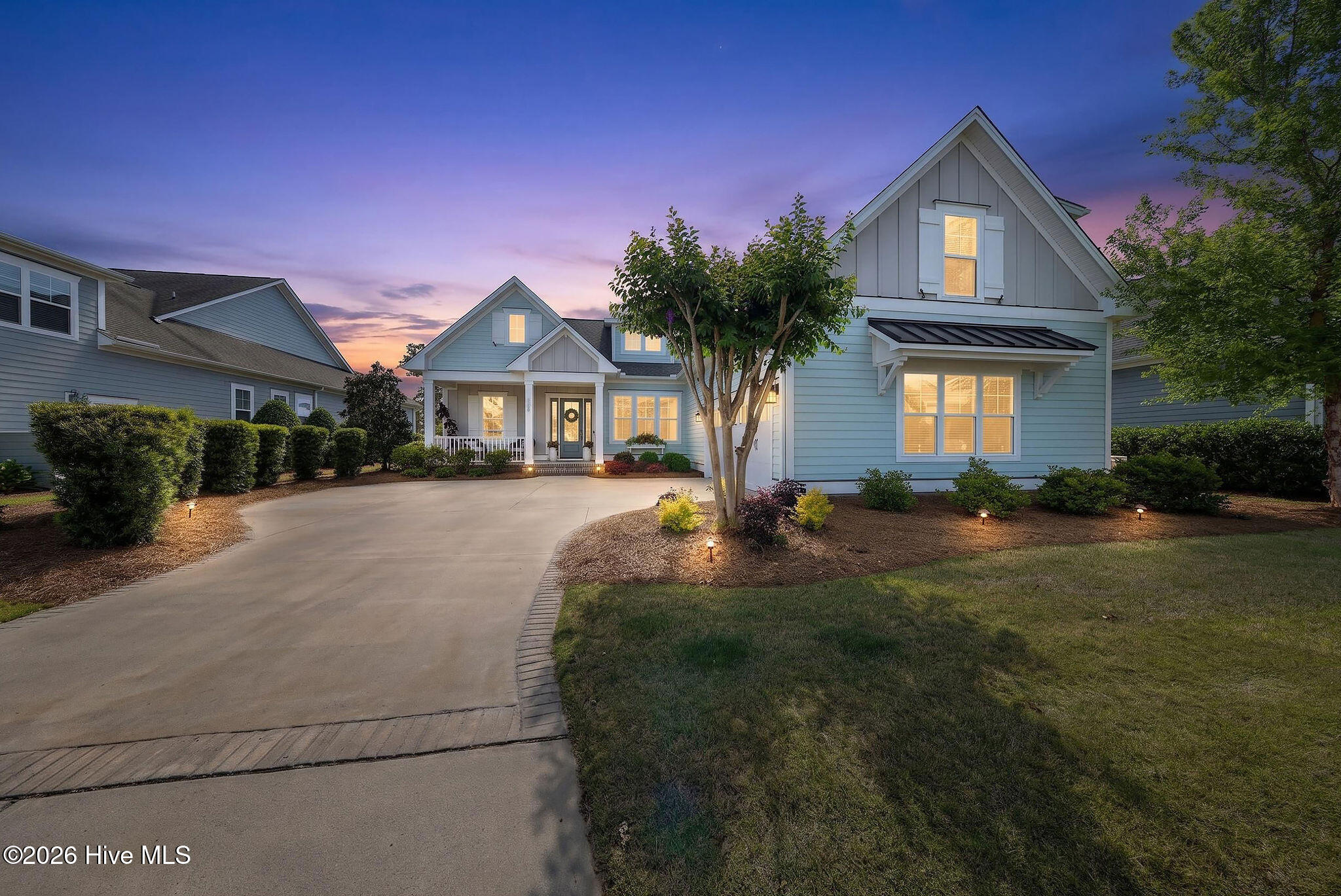 100569190 | Photo 101