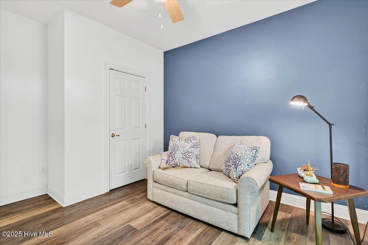 100534389 | Photo 23