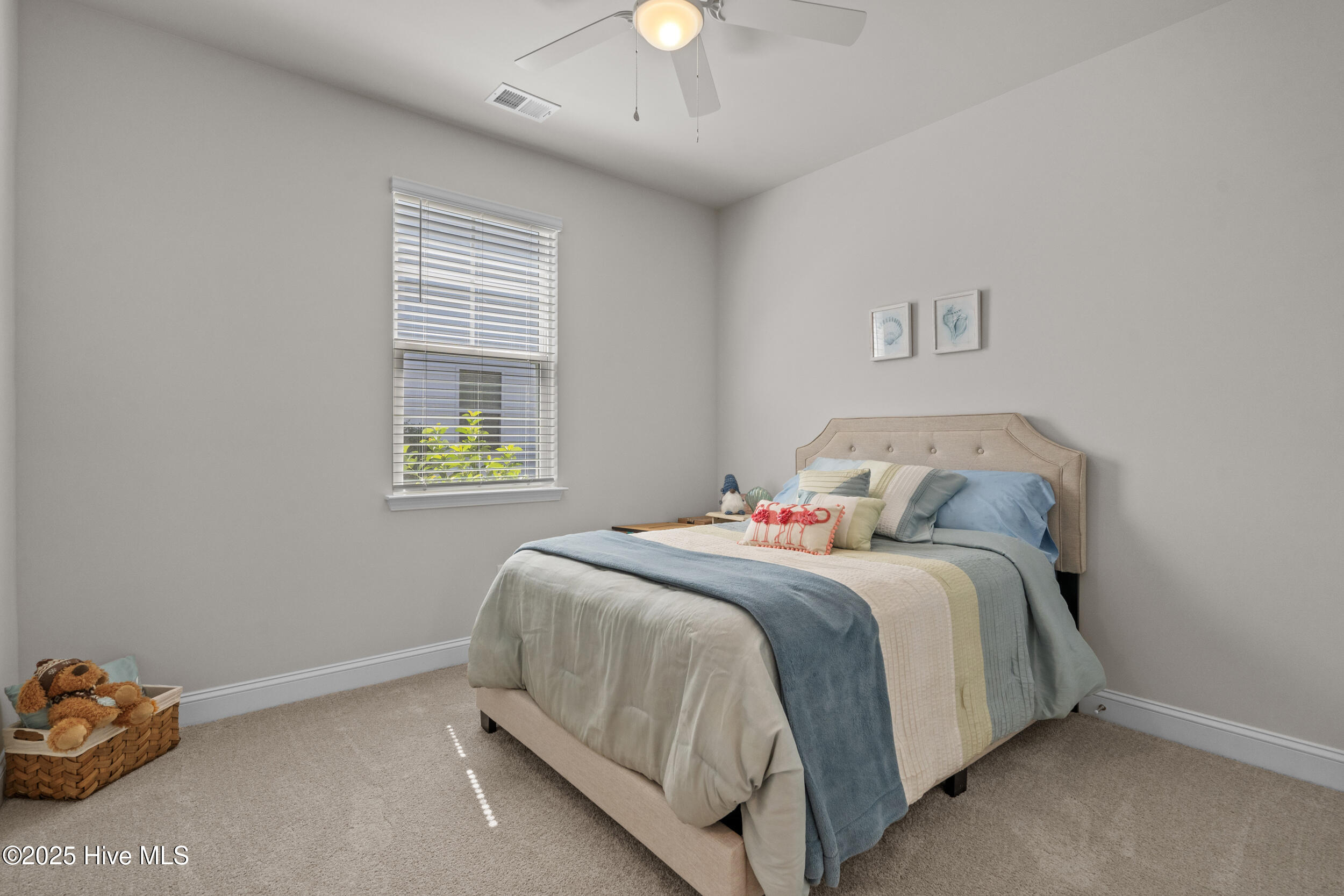 100531761 | Photo 24