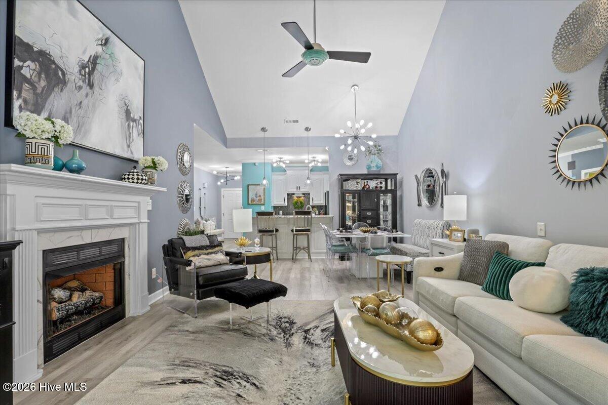 29-104 Oxford Dr-29