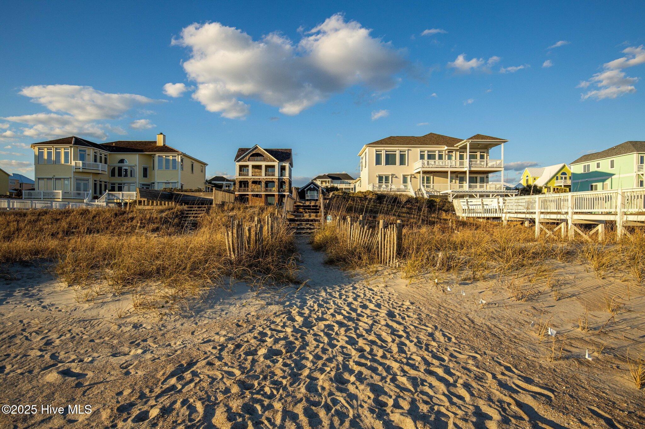 100540385 | Photo 79