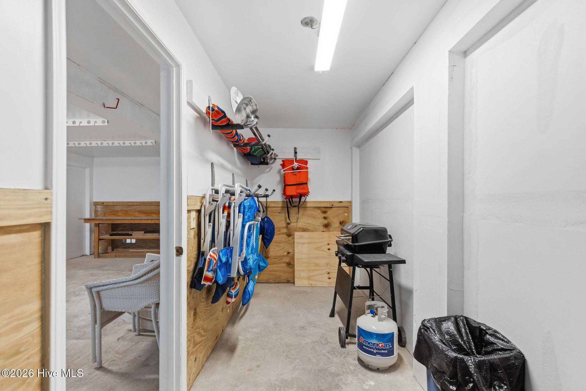 100553175 | Photo 56