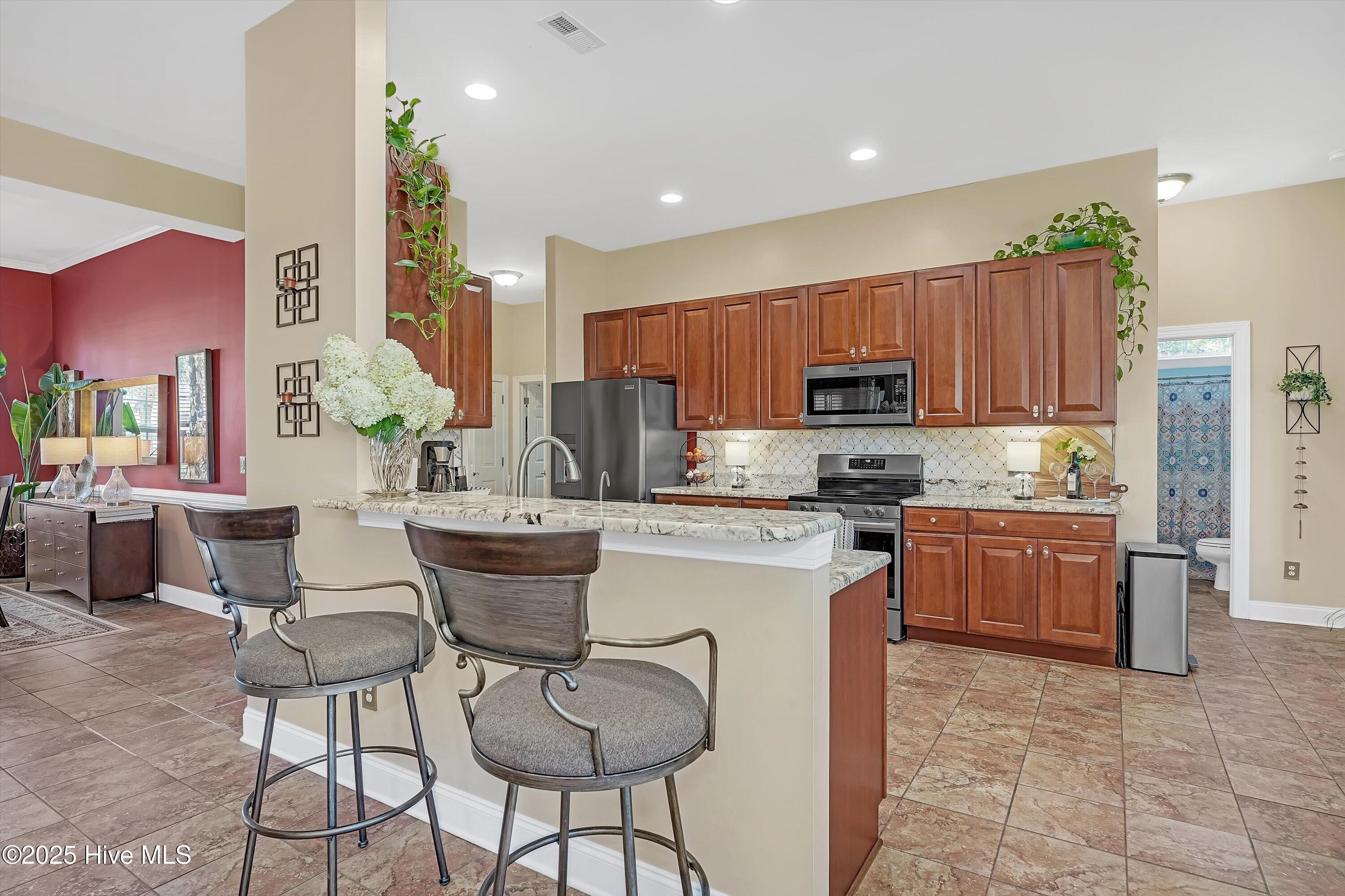 100547975 | Photo 16