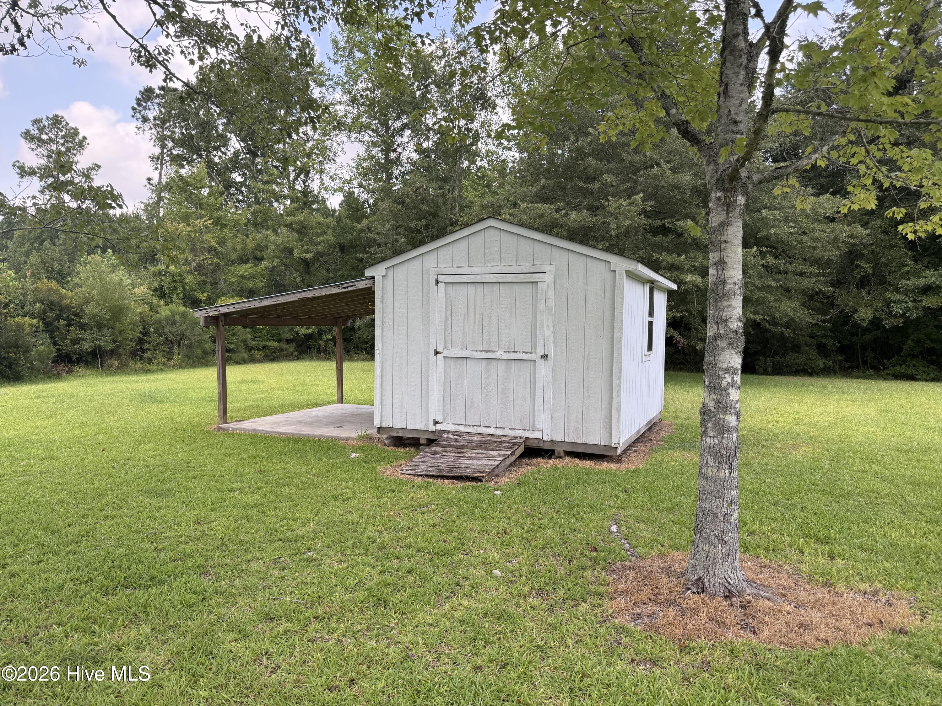 564 Alligator Loop Road,Merritt
