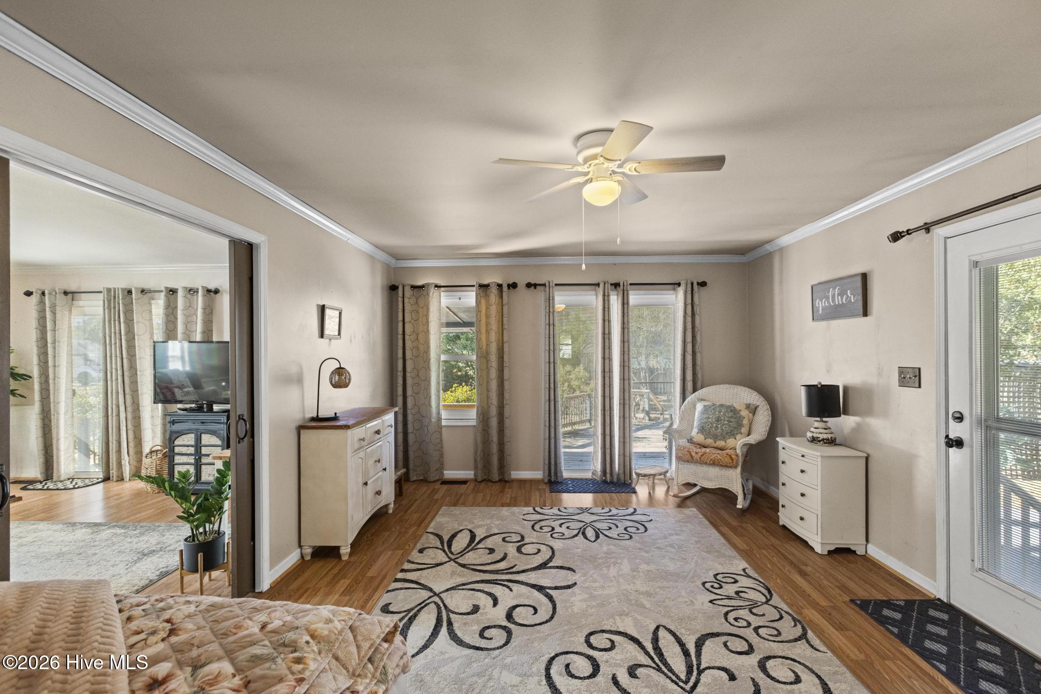 100552861 | Photo 20