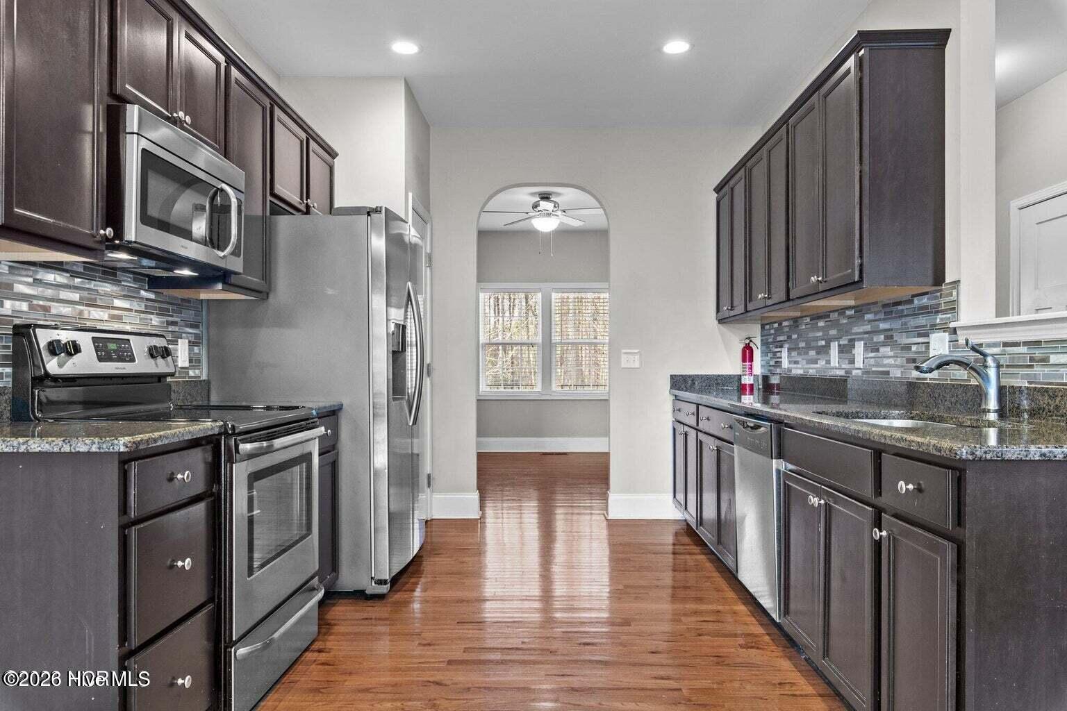 290 Adams kitchen 2
