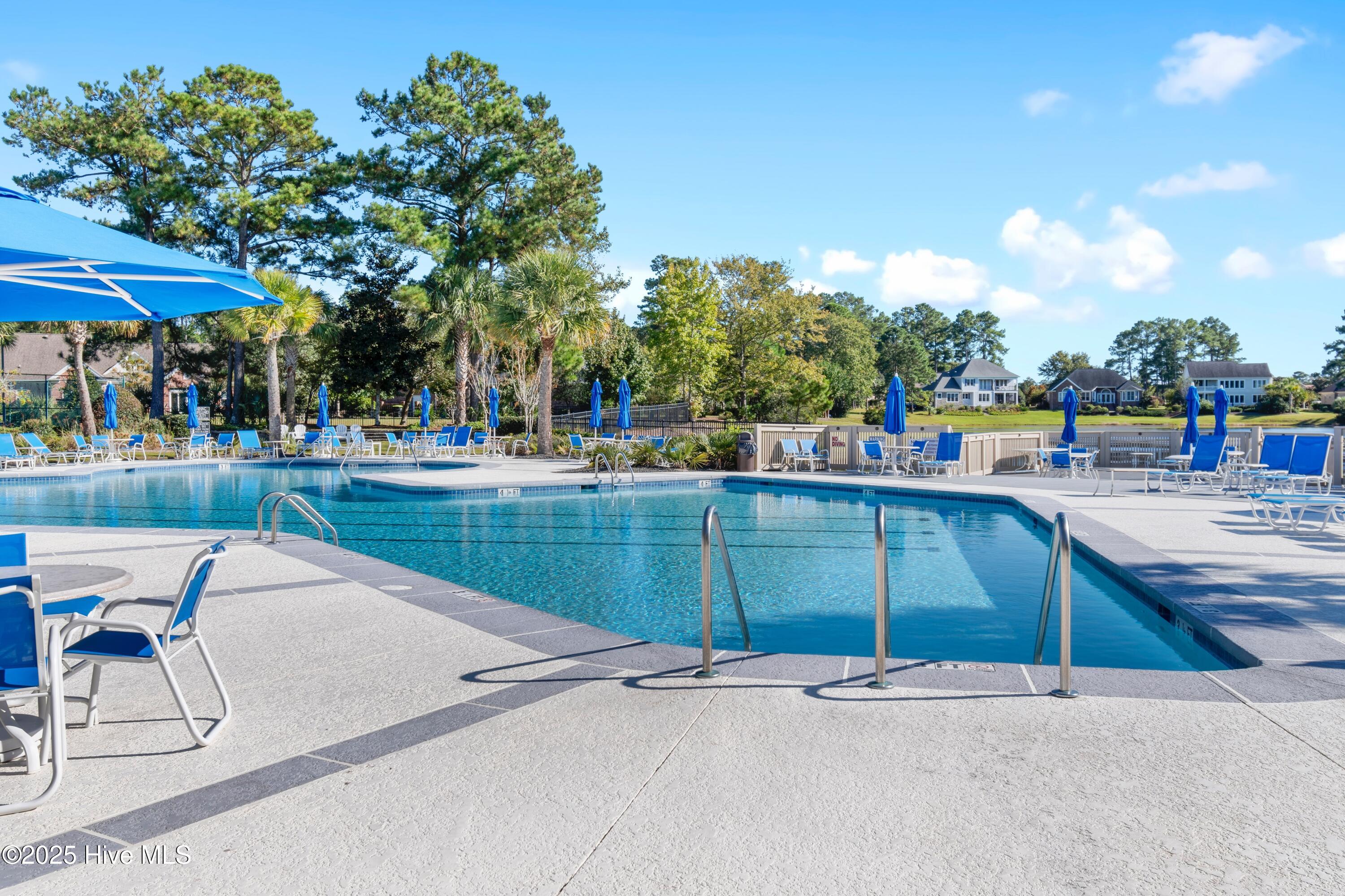 100518411 | Photo 72