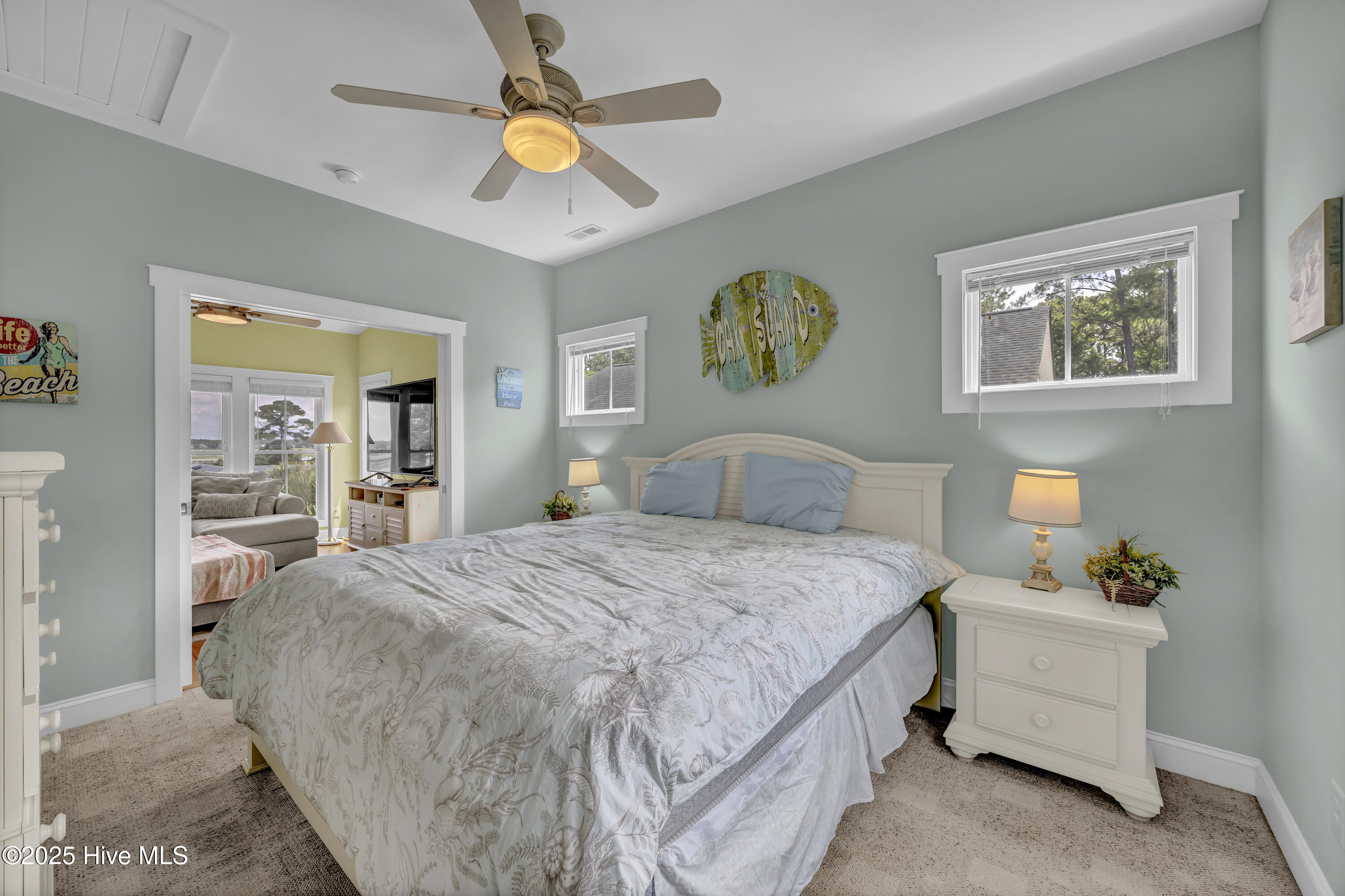 100522318 | Photo 14