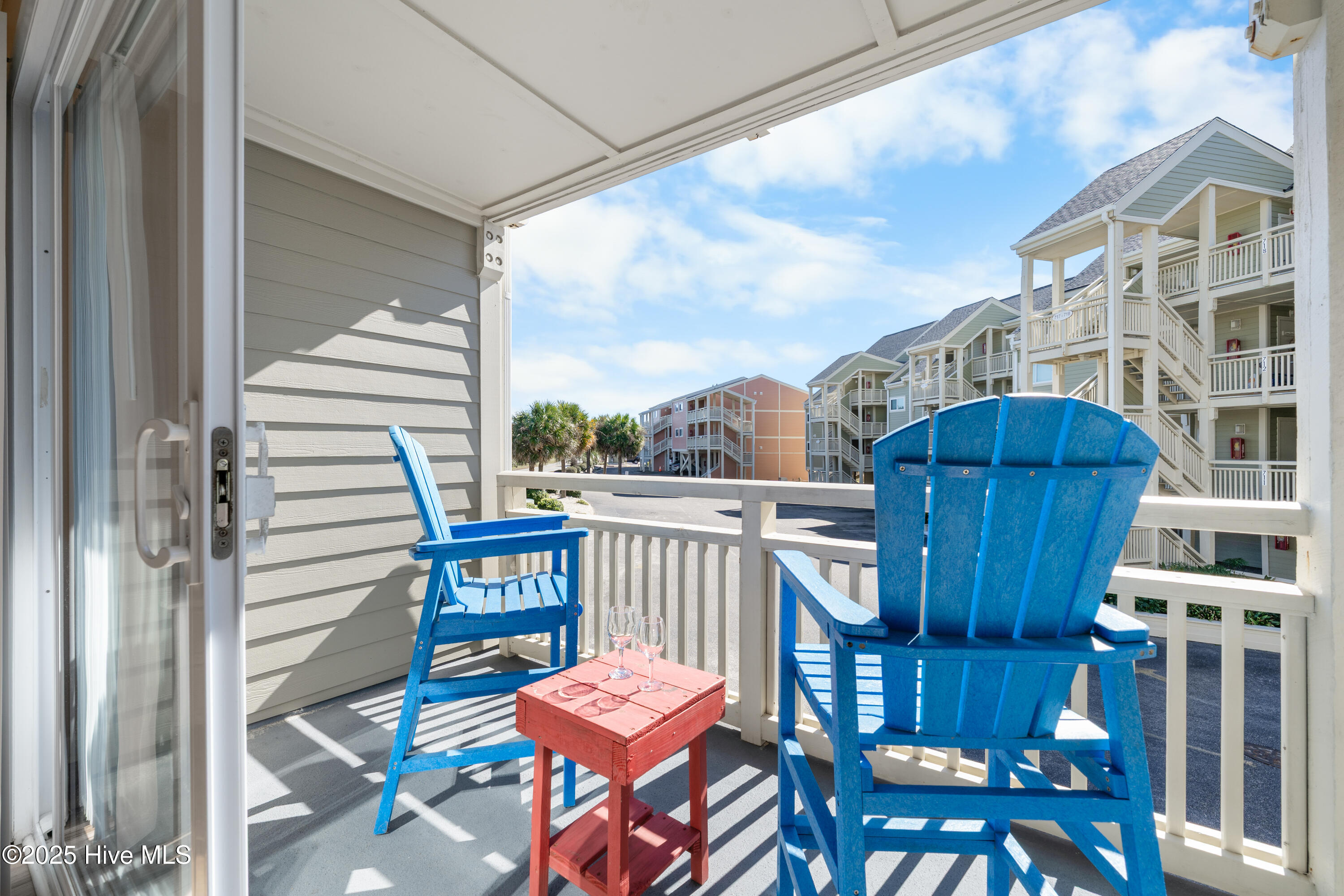 100539847 | Photo 34