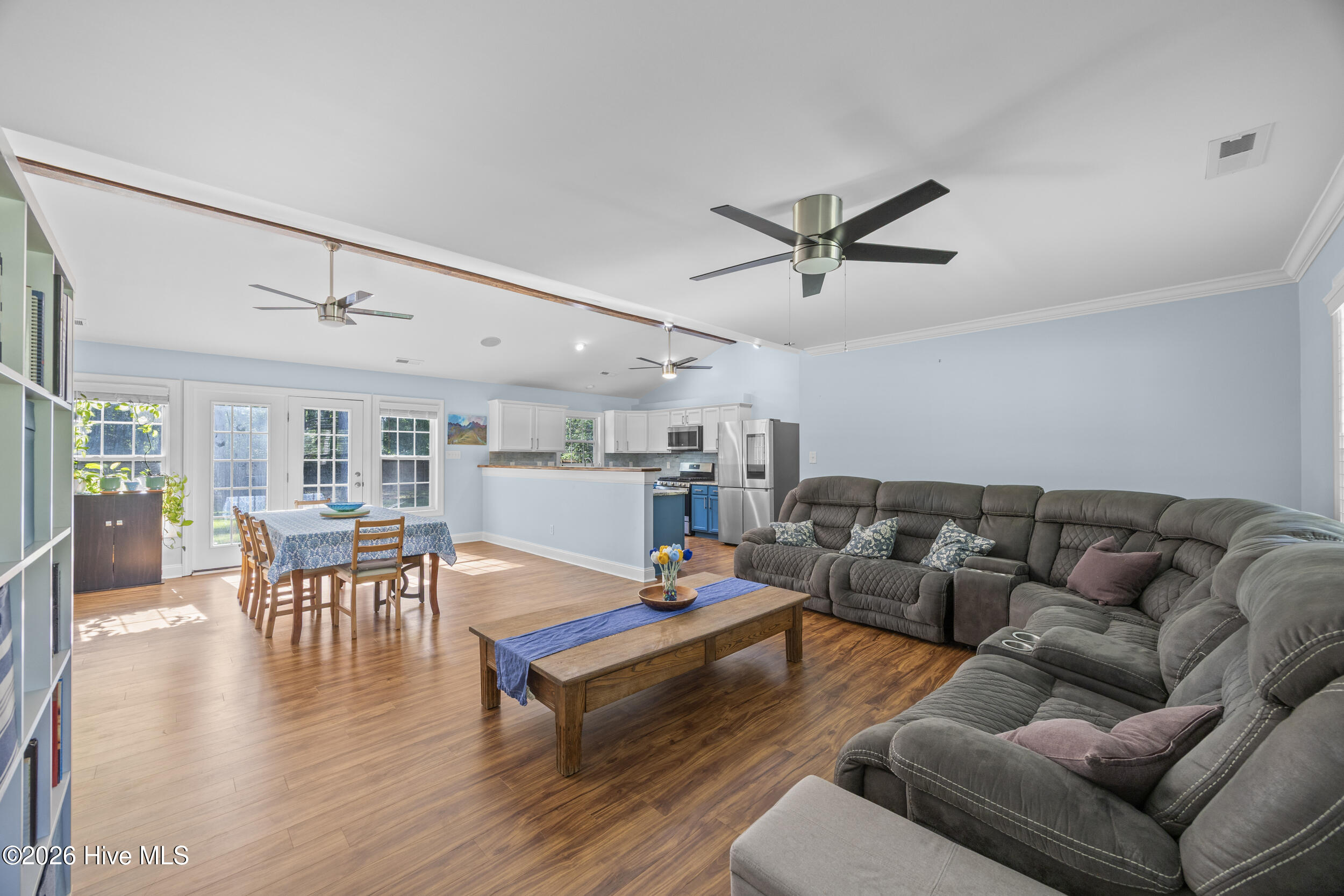 100567531 | Photo 17