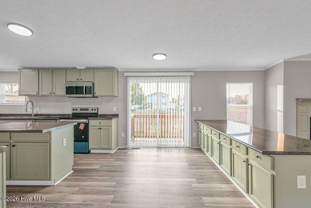 100547884 | Photo 12