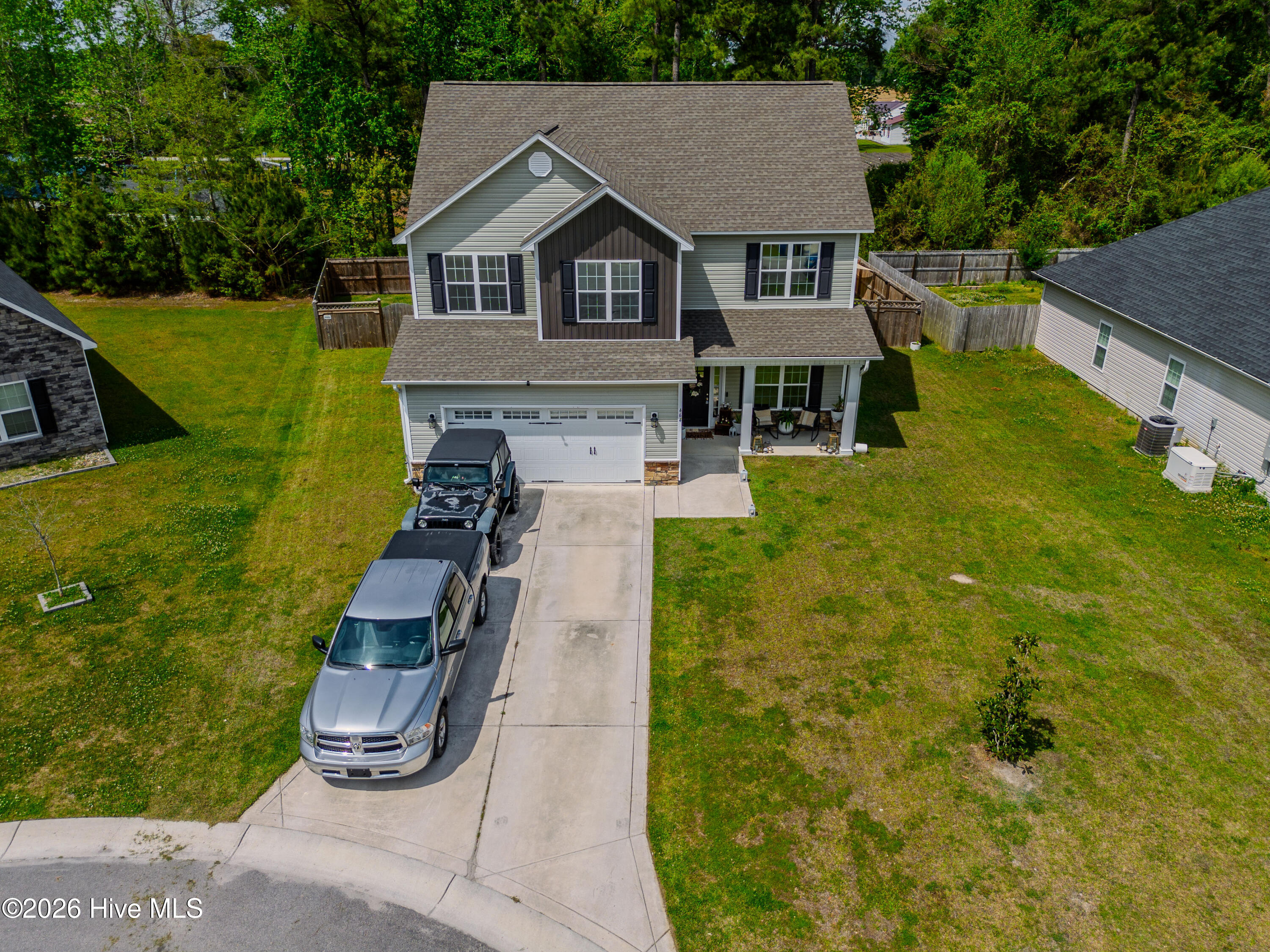 100570010 | Photo 80