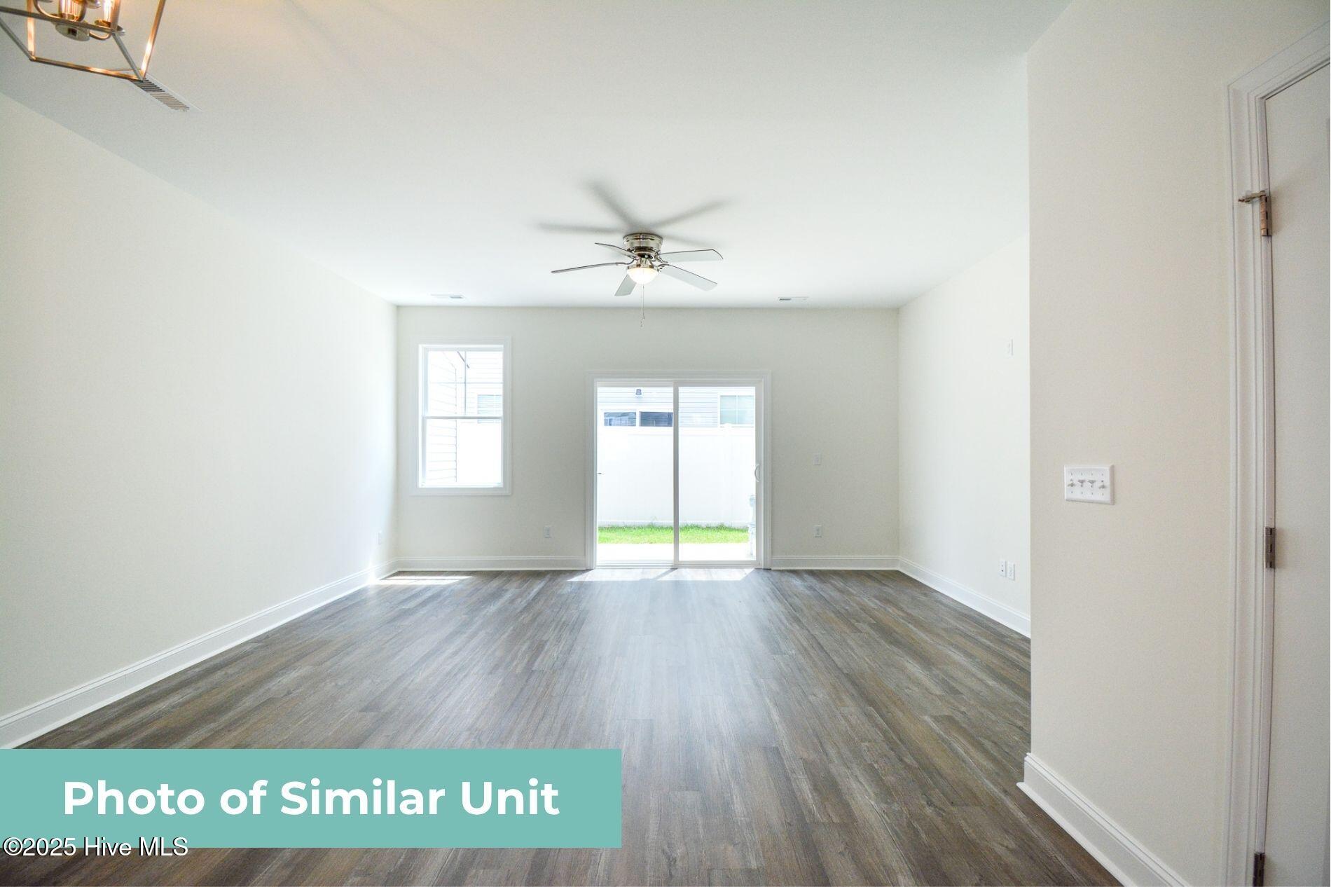 232 Sandy Cove Lane, Sneads Ferry, NC 28460 – photo 11: Living Room